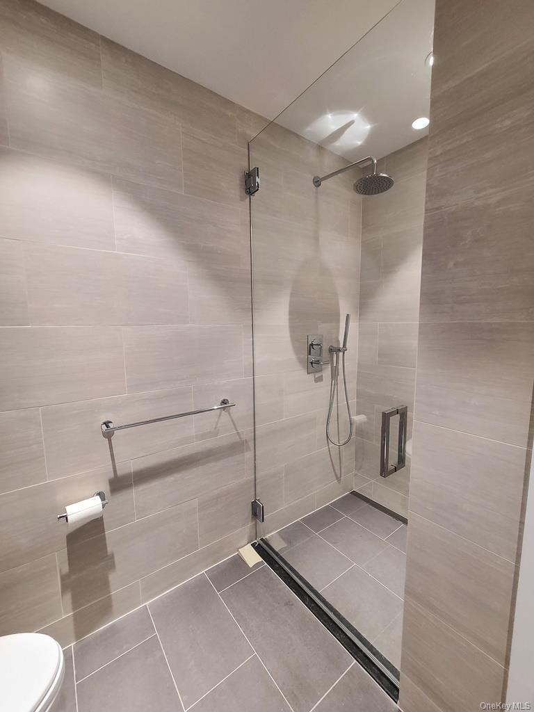 Condo 39th  Queens, NY 11354, MLS-936251-7