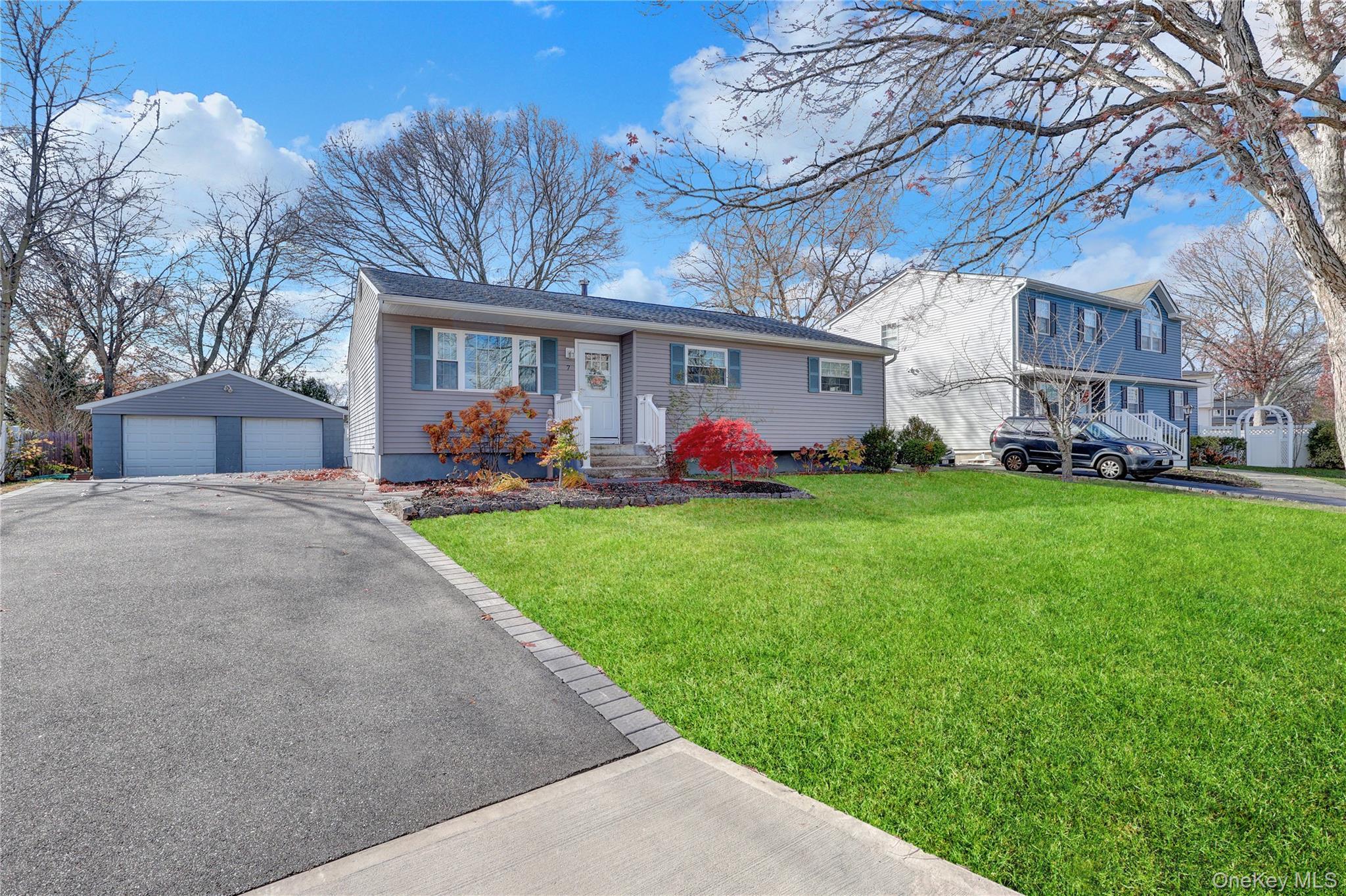 Single Family Winston Suffolk County, NY 11720, MLS-936252-2