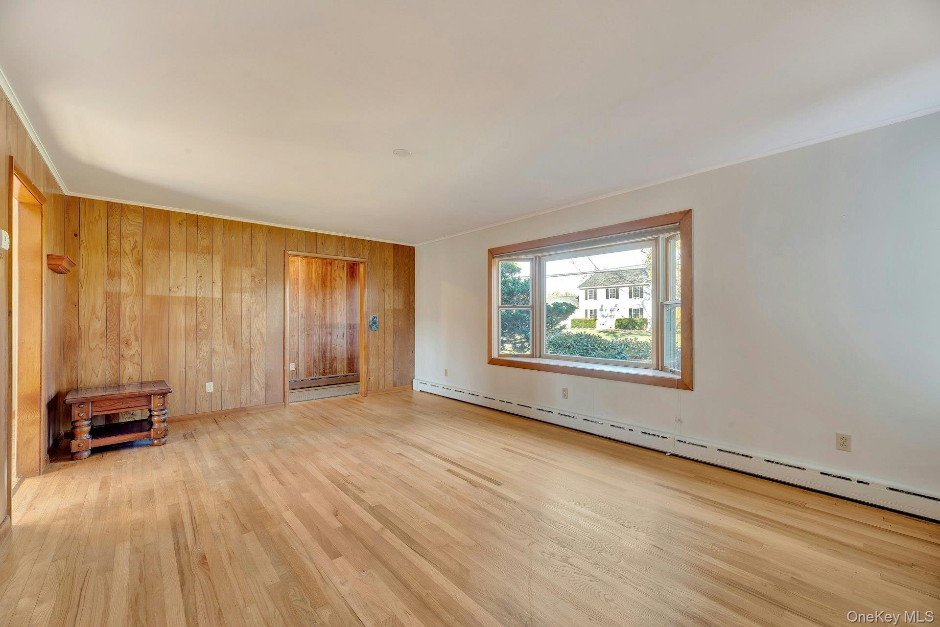 Single Family Clearview Suffolk County, NY 11971, MLS-936259-7