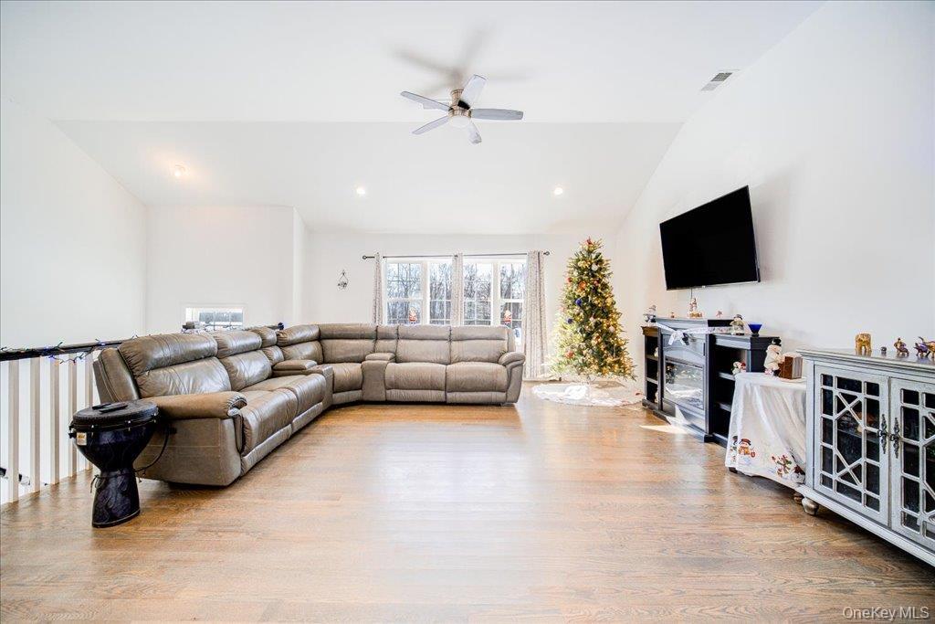 Single Family Johnson Dutchess County, NY 12594, MLS-936263-9