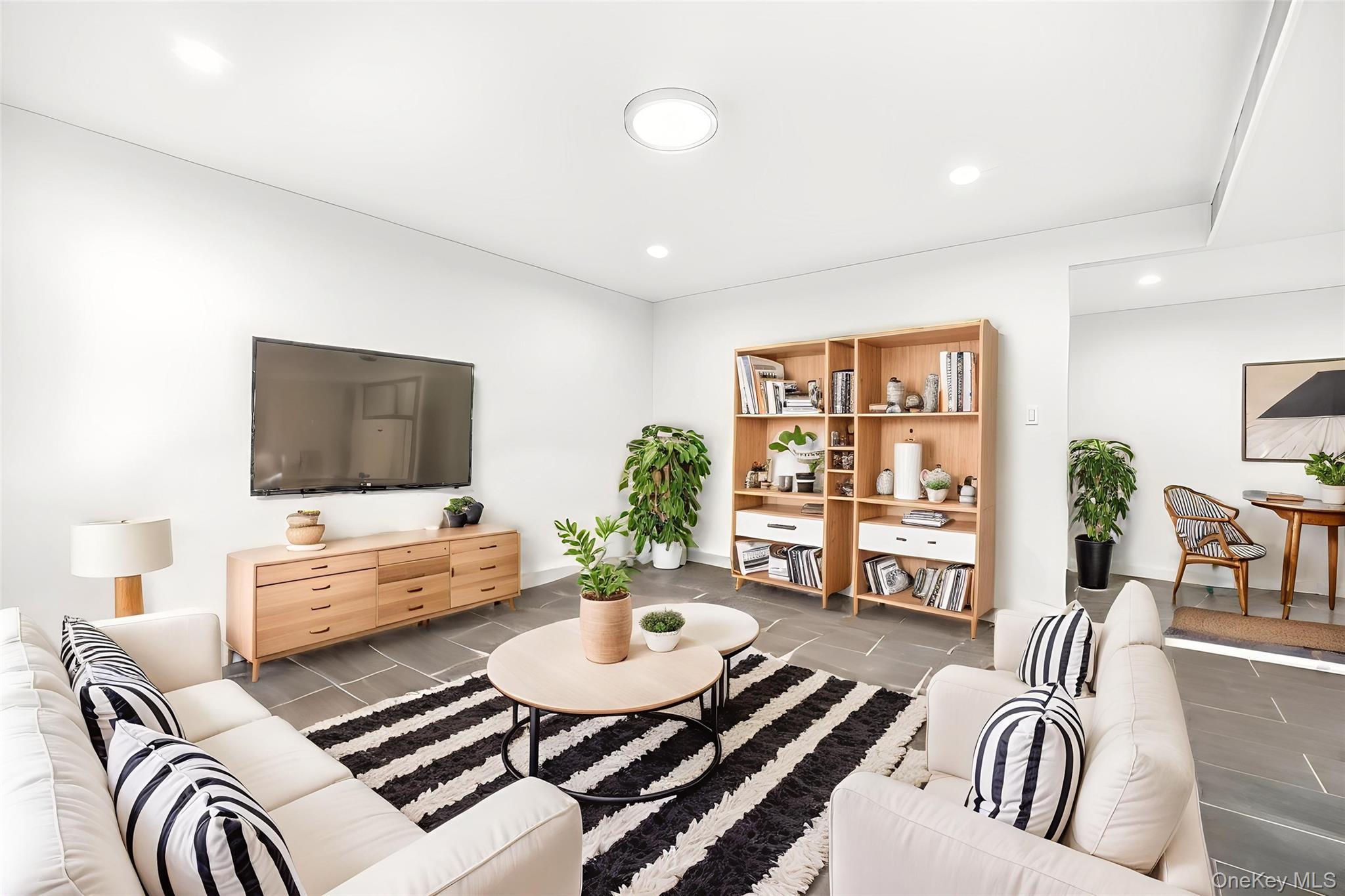 Single Family Rowland Bronx, NY 10461, MLS-936328-2