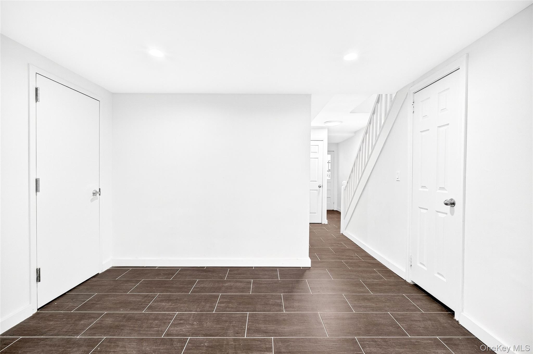 Single Family Rowland Bronx, NY 10461, MLS-936328-25