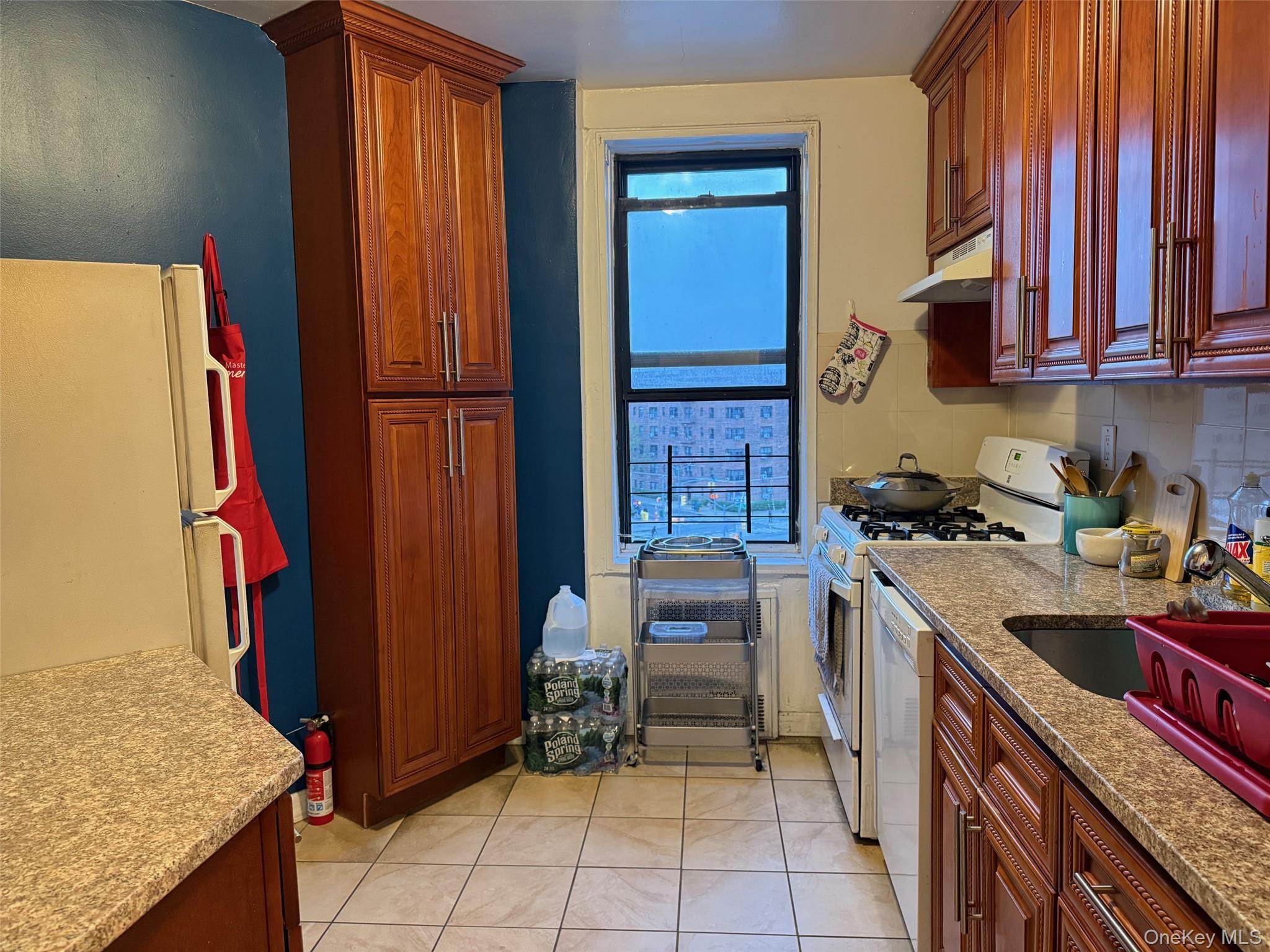 Condo Queens  Queens, NY 11375, MLS-936331-6