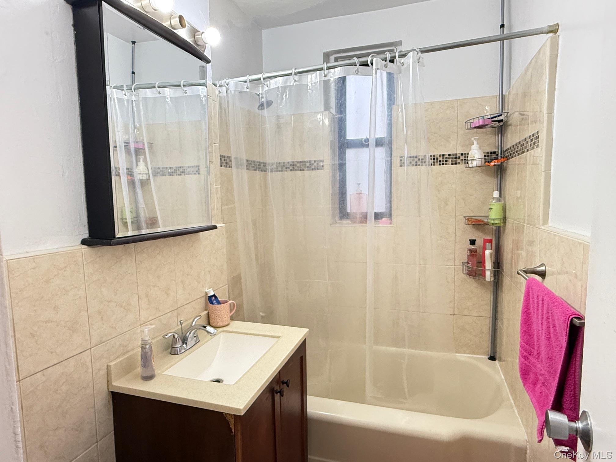 Condo Queens  Queens, NY 11375, MLS-936331-8