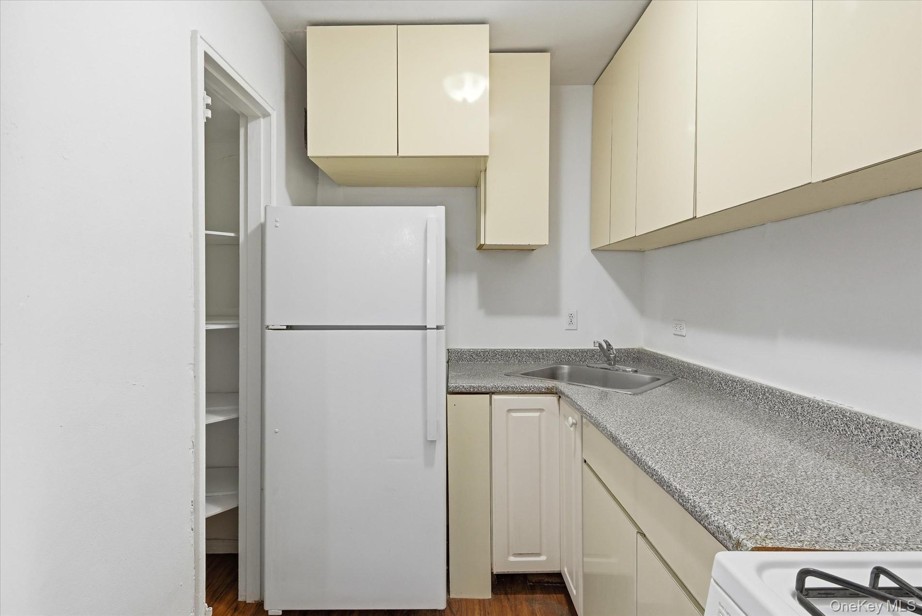 Coop Broadway  Queens, NY 11377, MLS-936332-8