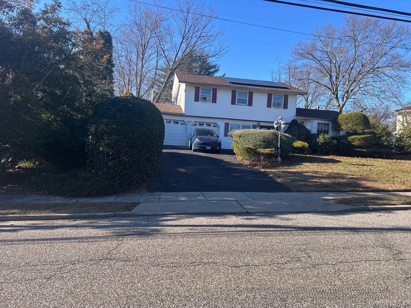 Single Family Landscape  Suffolk County, NY 11798, MLS-936401-2
