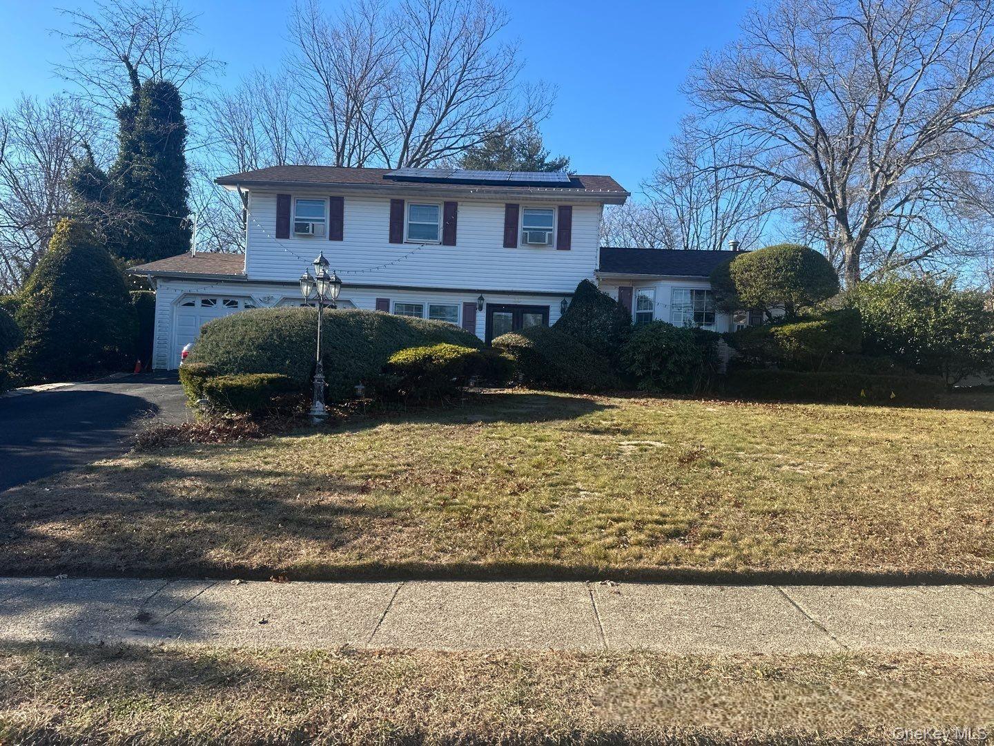 Single Family Landscape  Suffolk County, NY 11798, MLS-936401-3