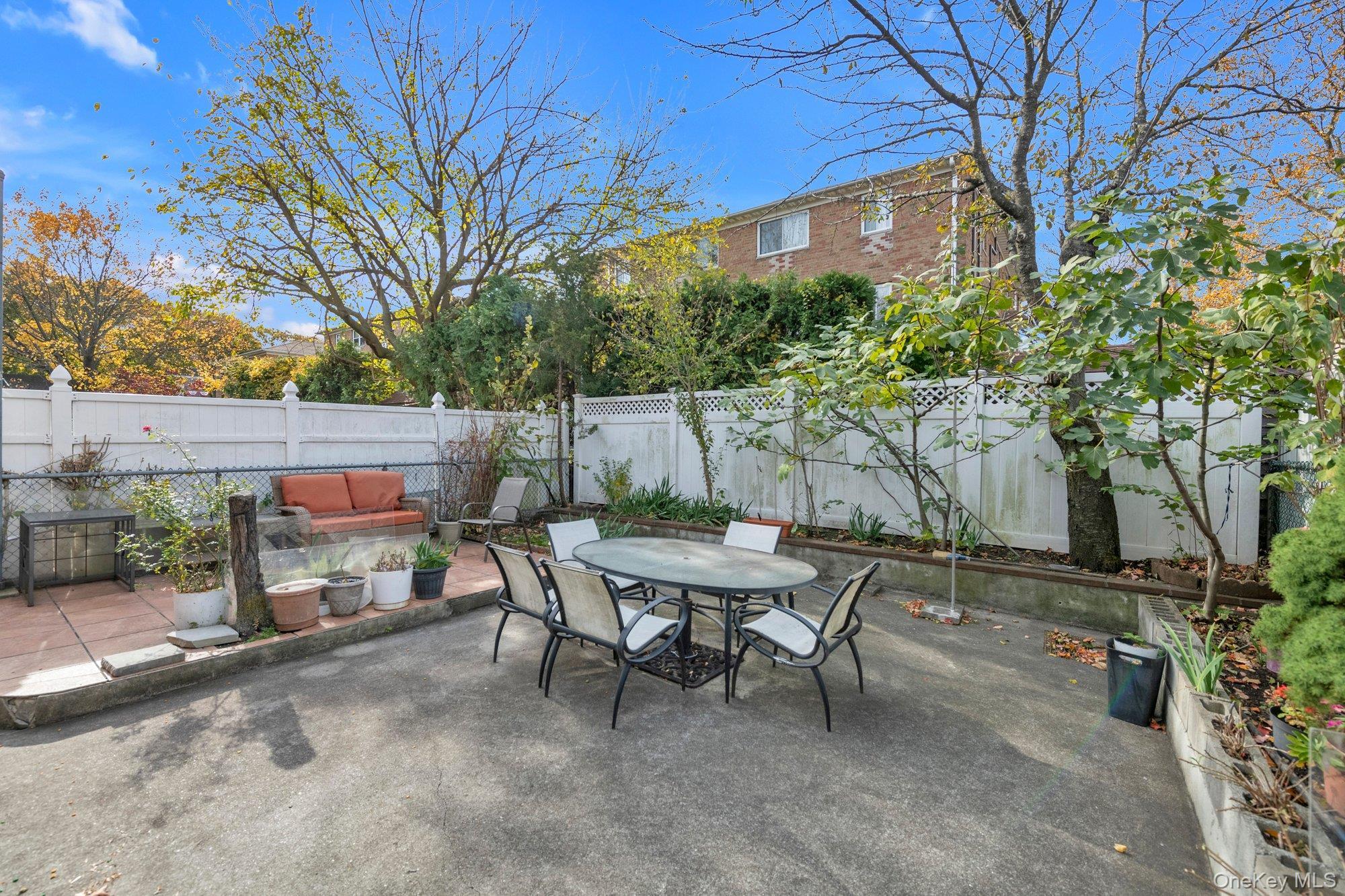 Single Family Vance Bronx, NY 10469, MLS-936402-14