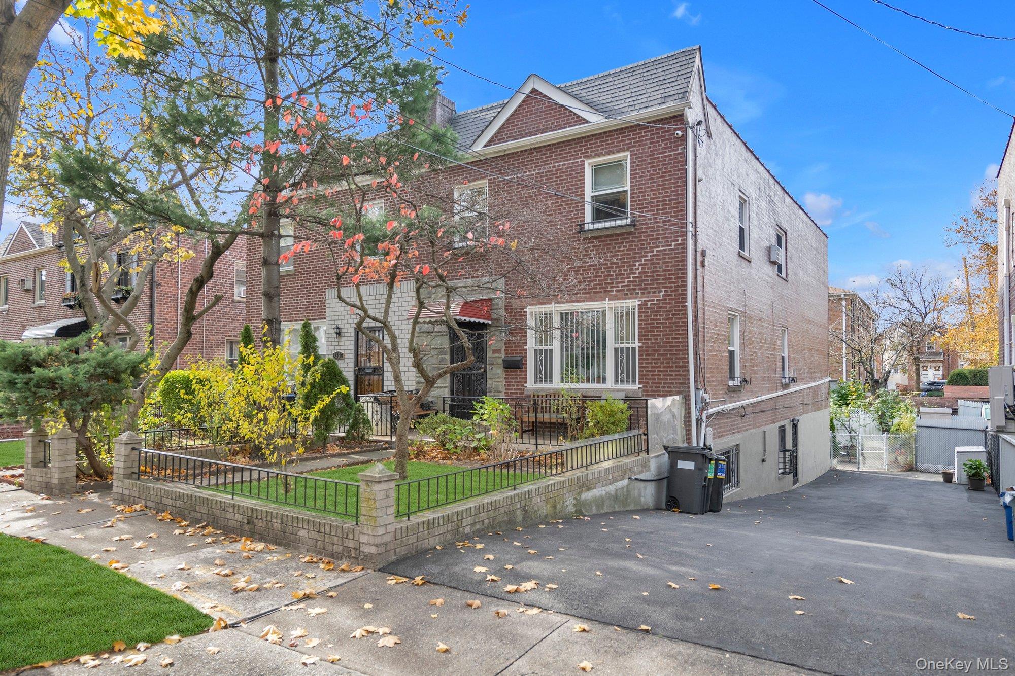 Single Family Vance Bronx, NY 10469, MLS-936402-15