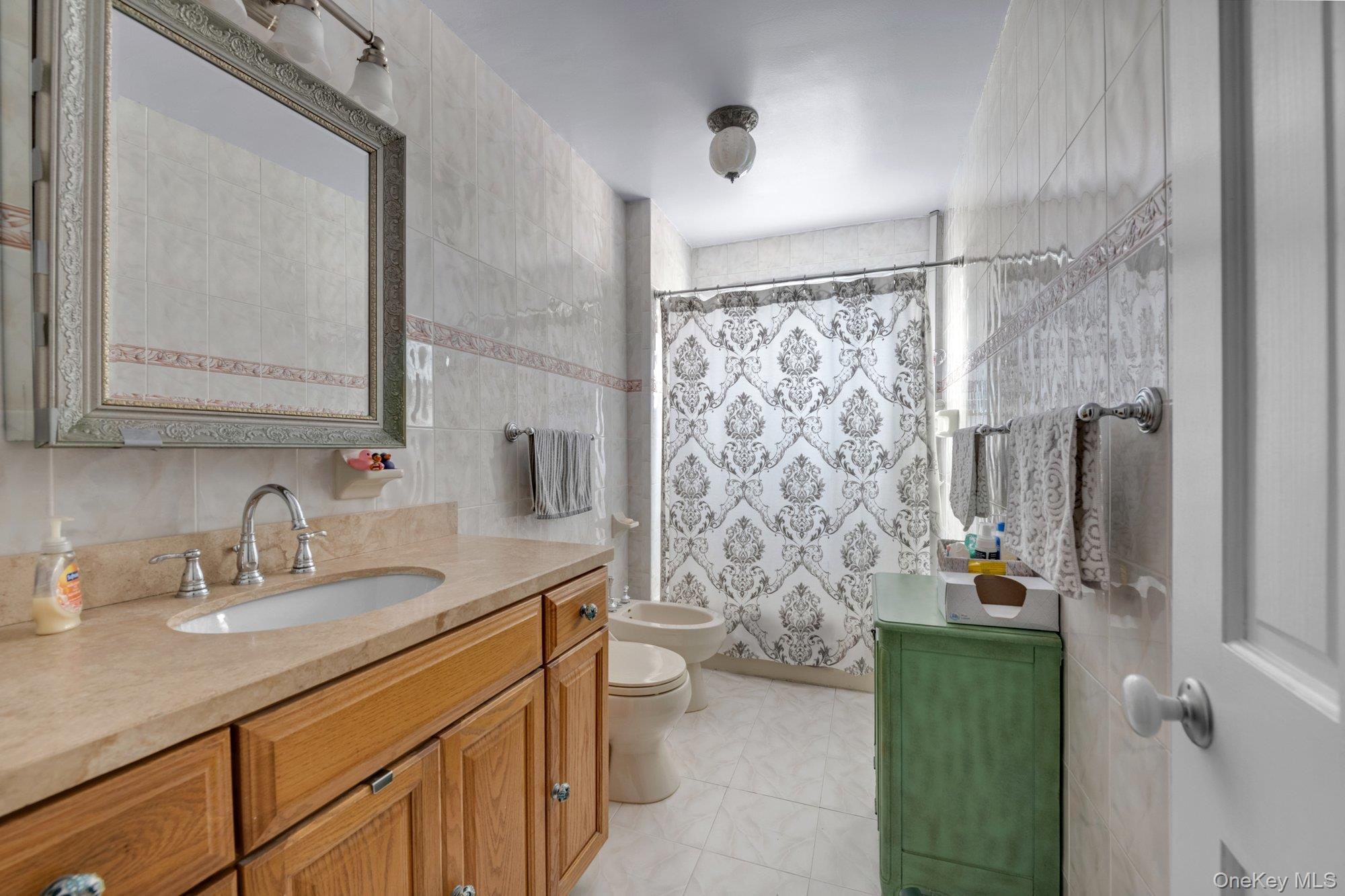 Single Family Vance Bronx, NY 10469, MLS-936402-7