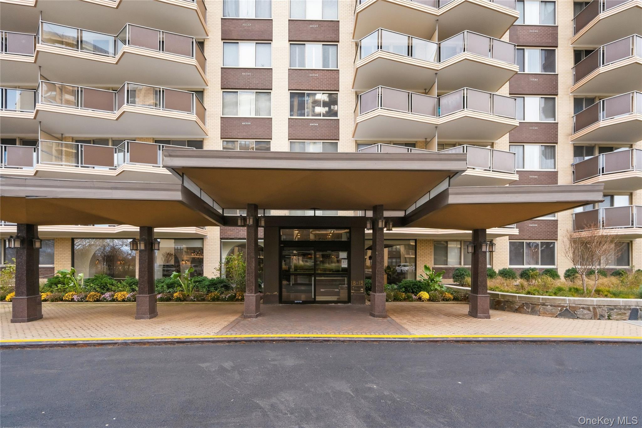 Coop 215th  Queens, NY 11360, MLS-936403-4