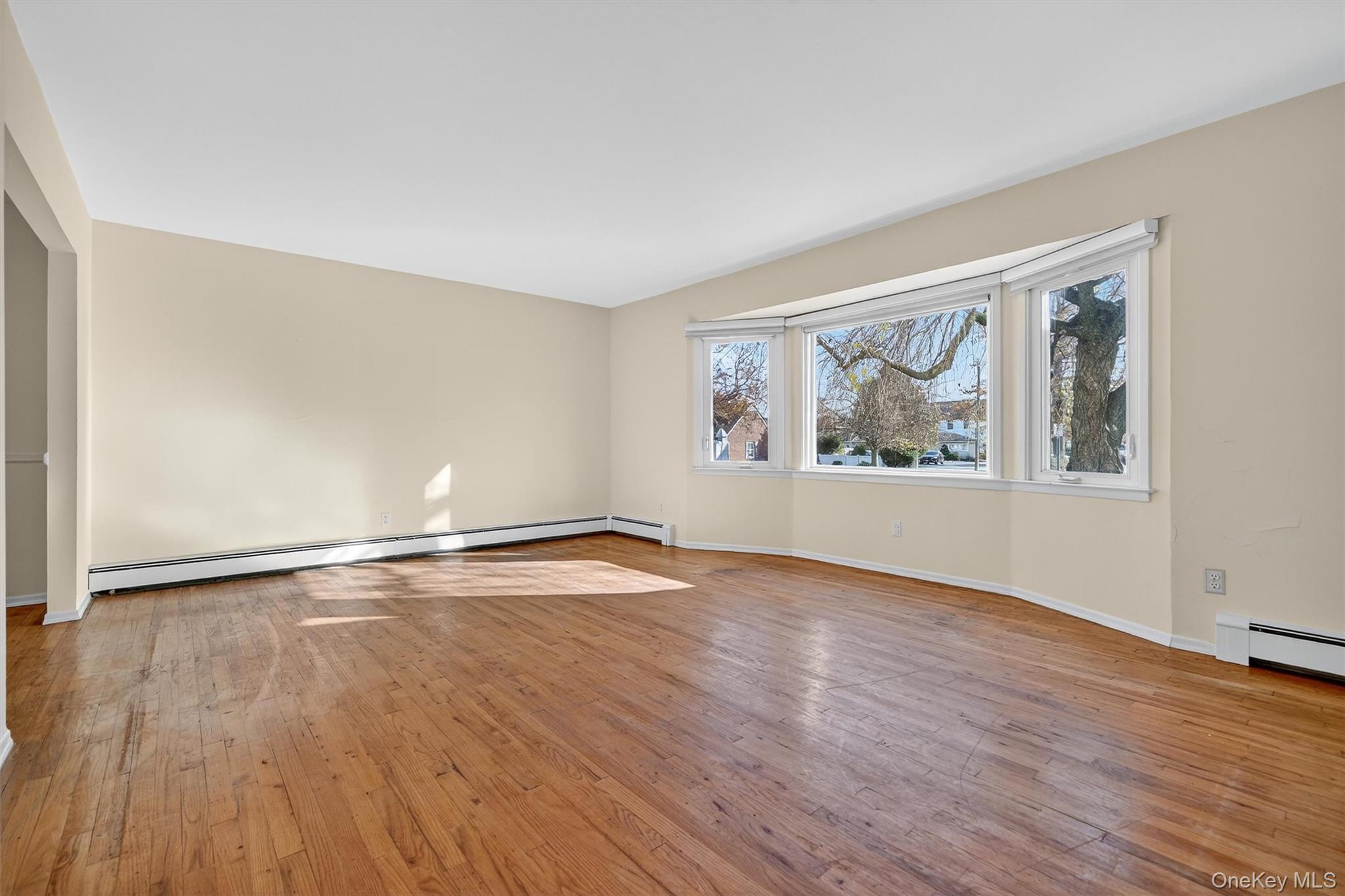 Single Family Foxhurst Nassau County, NY 11510, MLS-936408-10