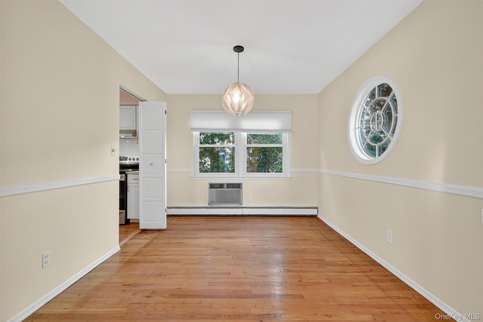 Single Family Foxhurst Nassau County, NY 11510, MLS-936408-14