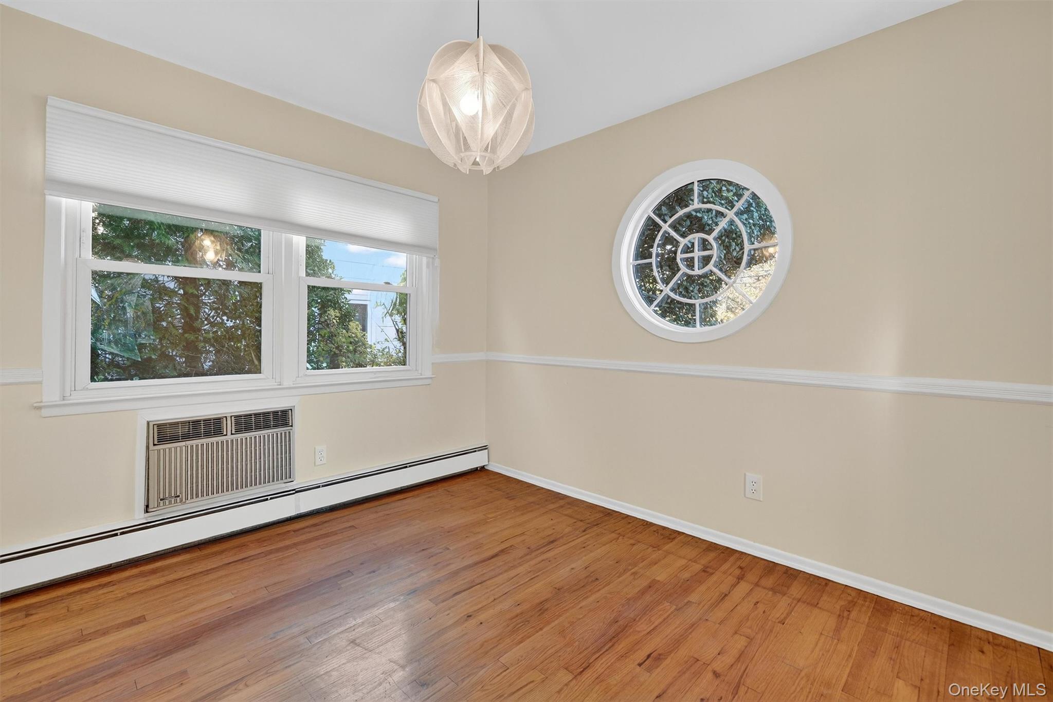 Single Family Foxhurst Nassau County, NY 11510, MLS-936408-15