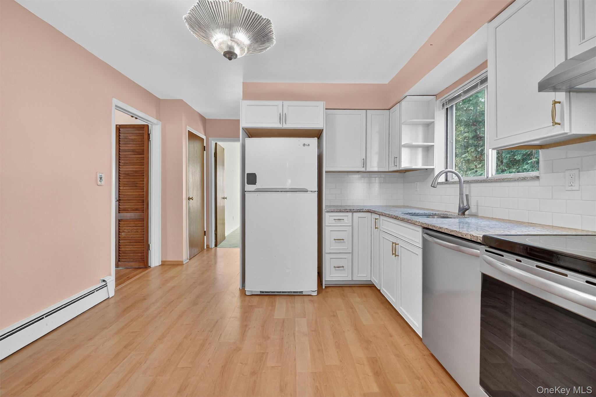 Single Family Foxhurst Nassau County, NY 11510, MLS-936408-17