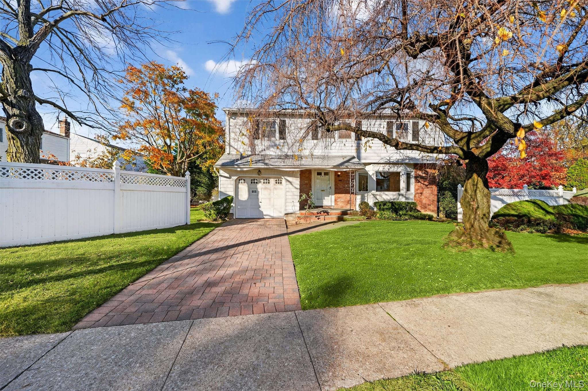 Single Family Foxhurst Nassau County, NY 11510, MLS-936408-2