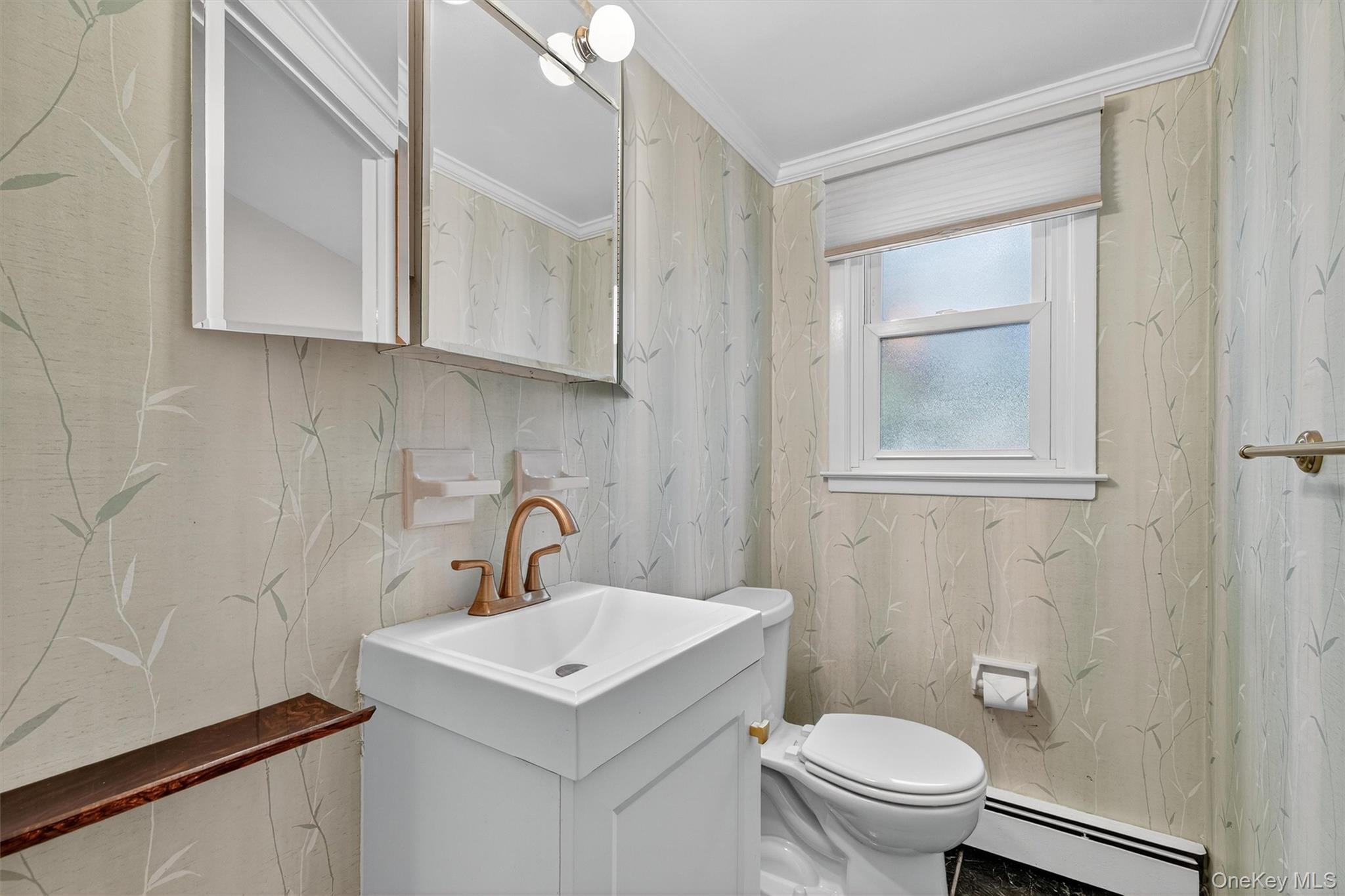 Single Family Foxhurst Nassau County, NY 11510, MLS-936408-21