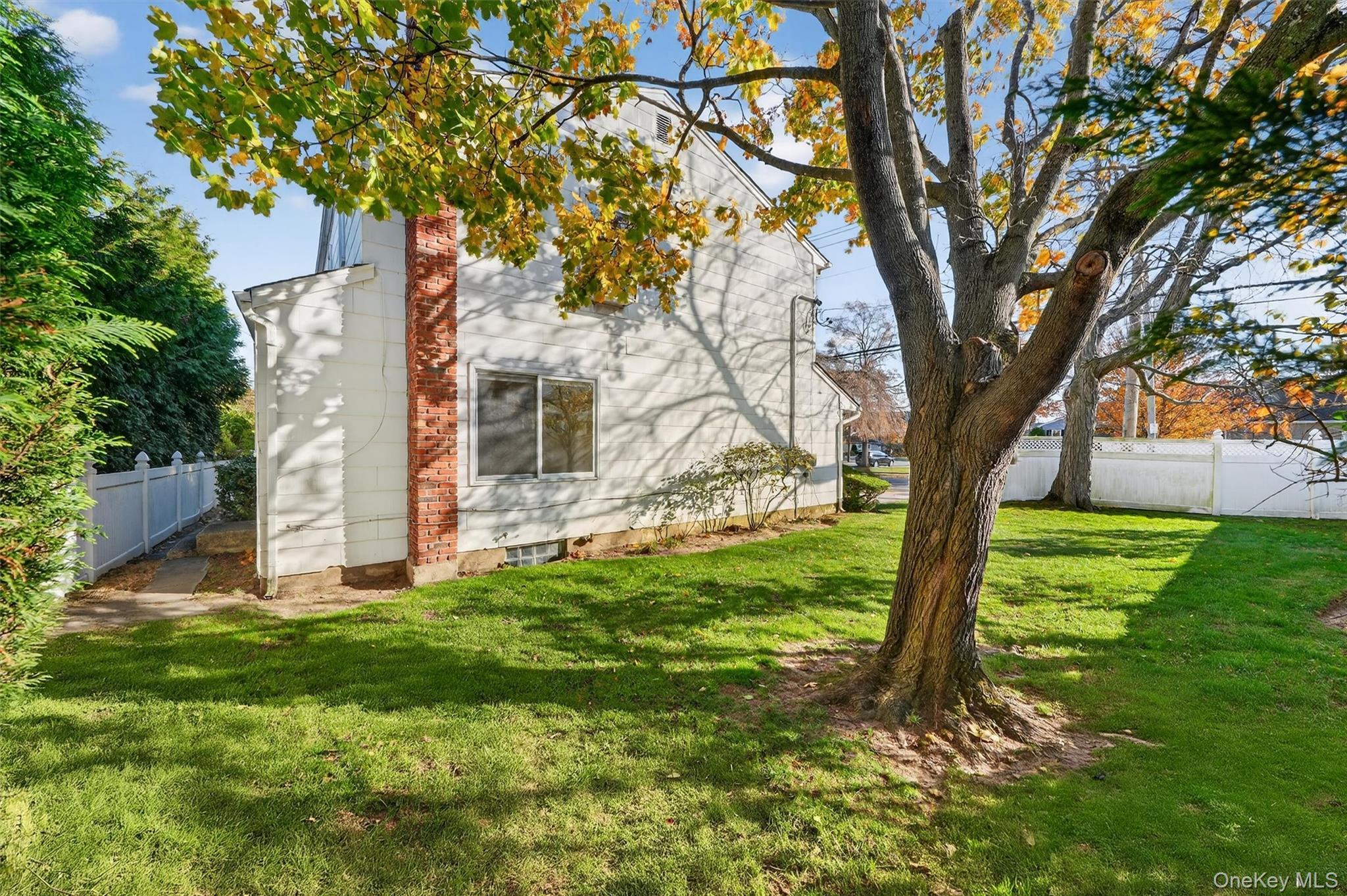 Single Family Foxhurst Nassau County, NY 11510, MLS-936408-39