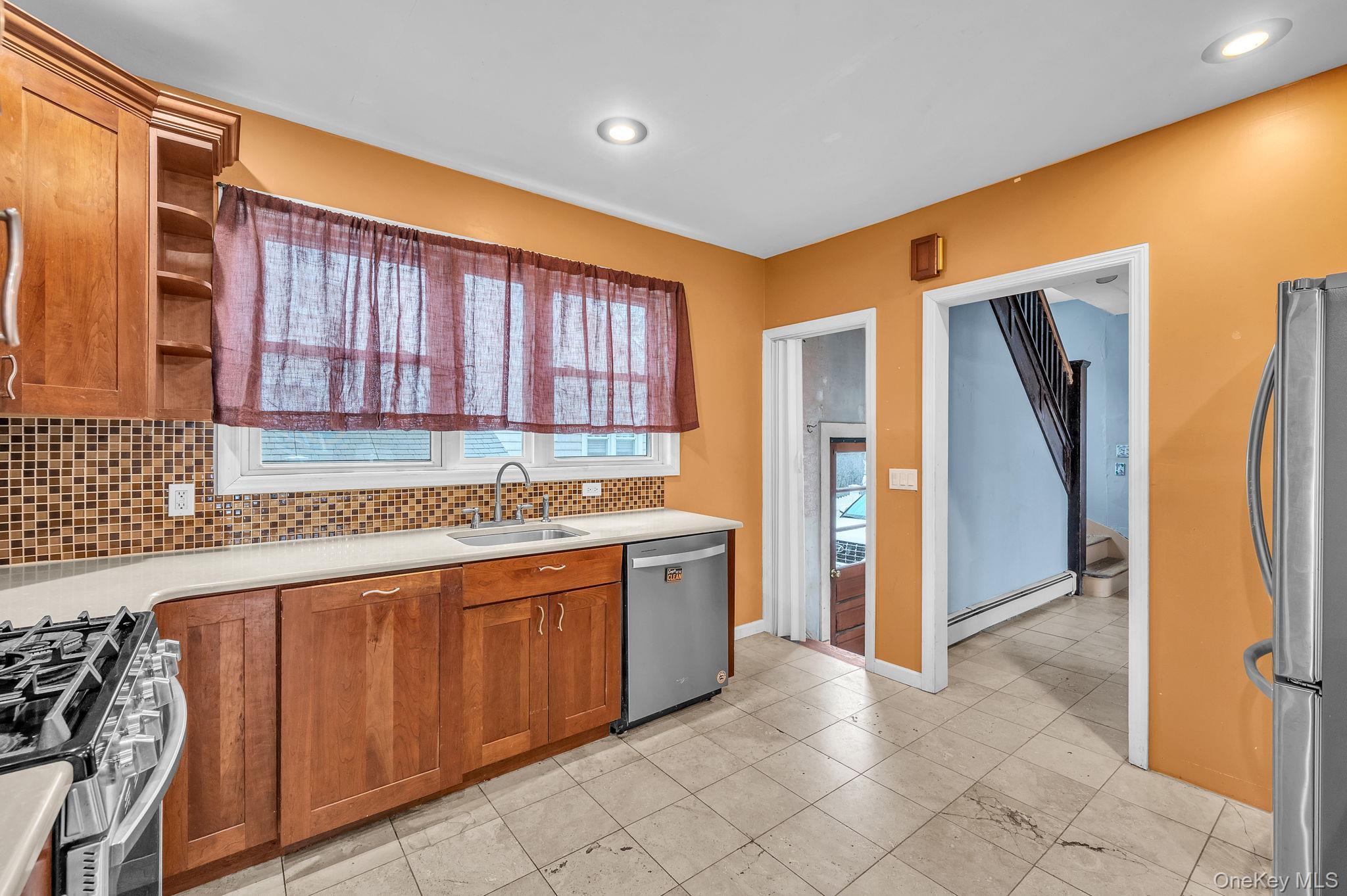 Single Family 3rd  Suffolk County, NY 11730, MLS-936436-15