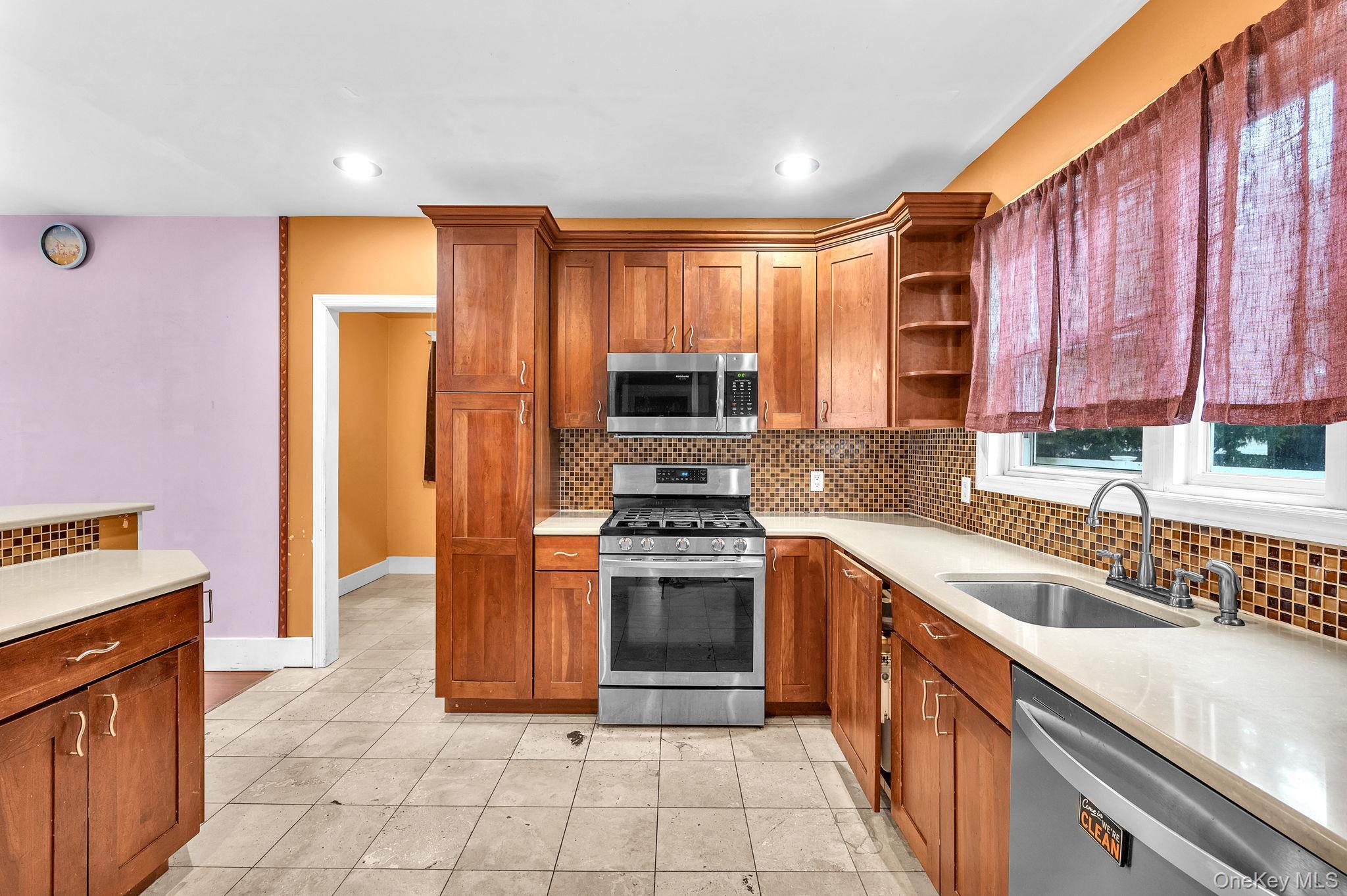 Single Family 3rd  Suffolk County, NY 11730, MLS-936436-18