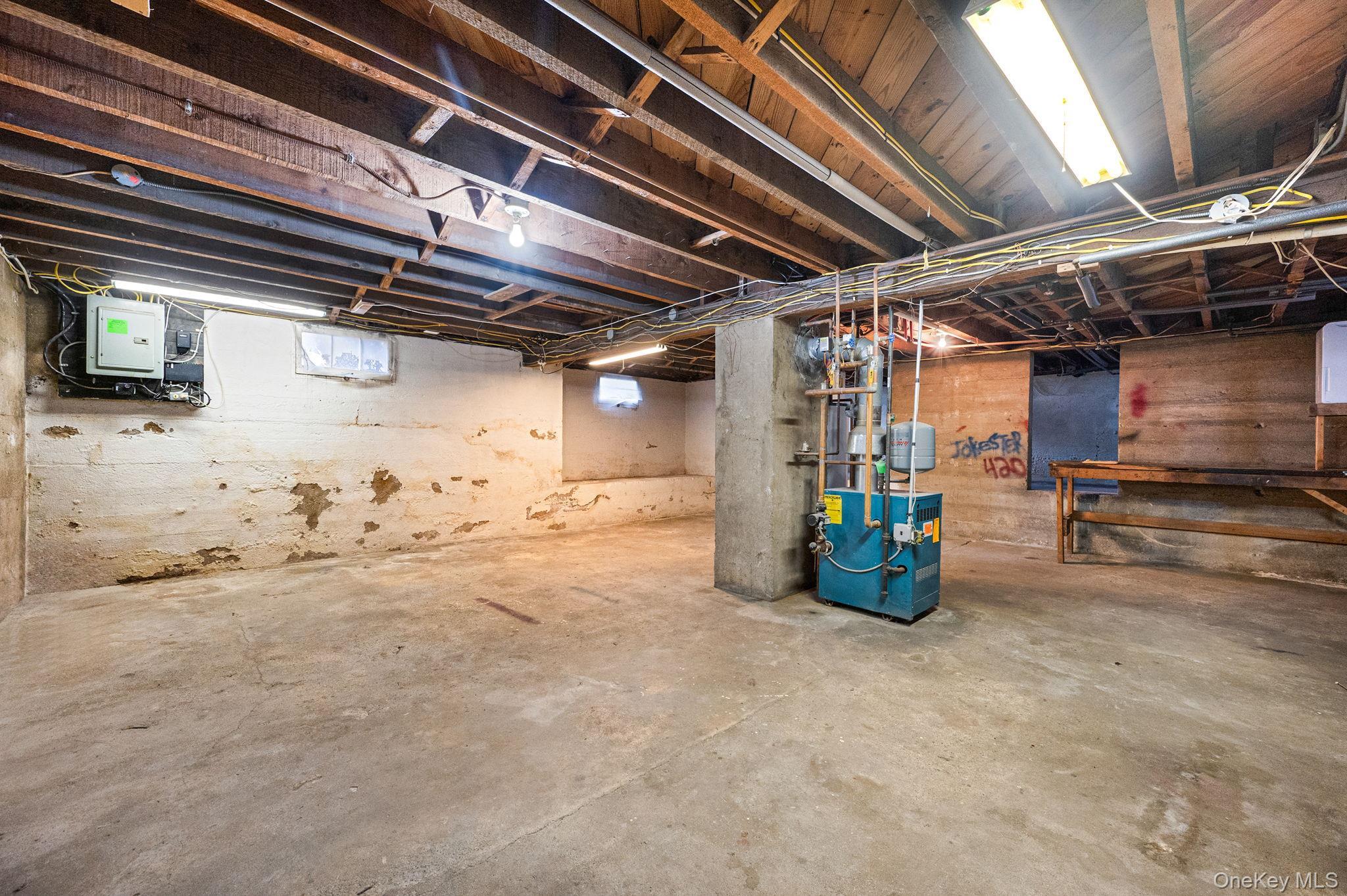 Single Family 3rd  Suffolk County, NY 11730, MLS-936436-30