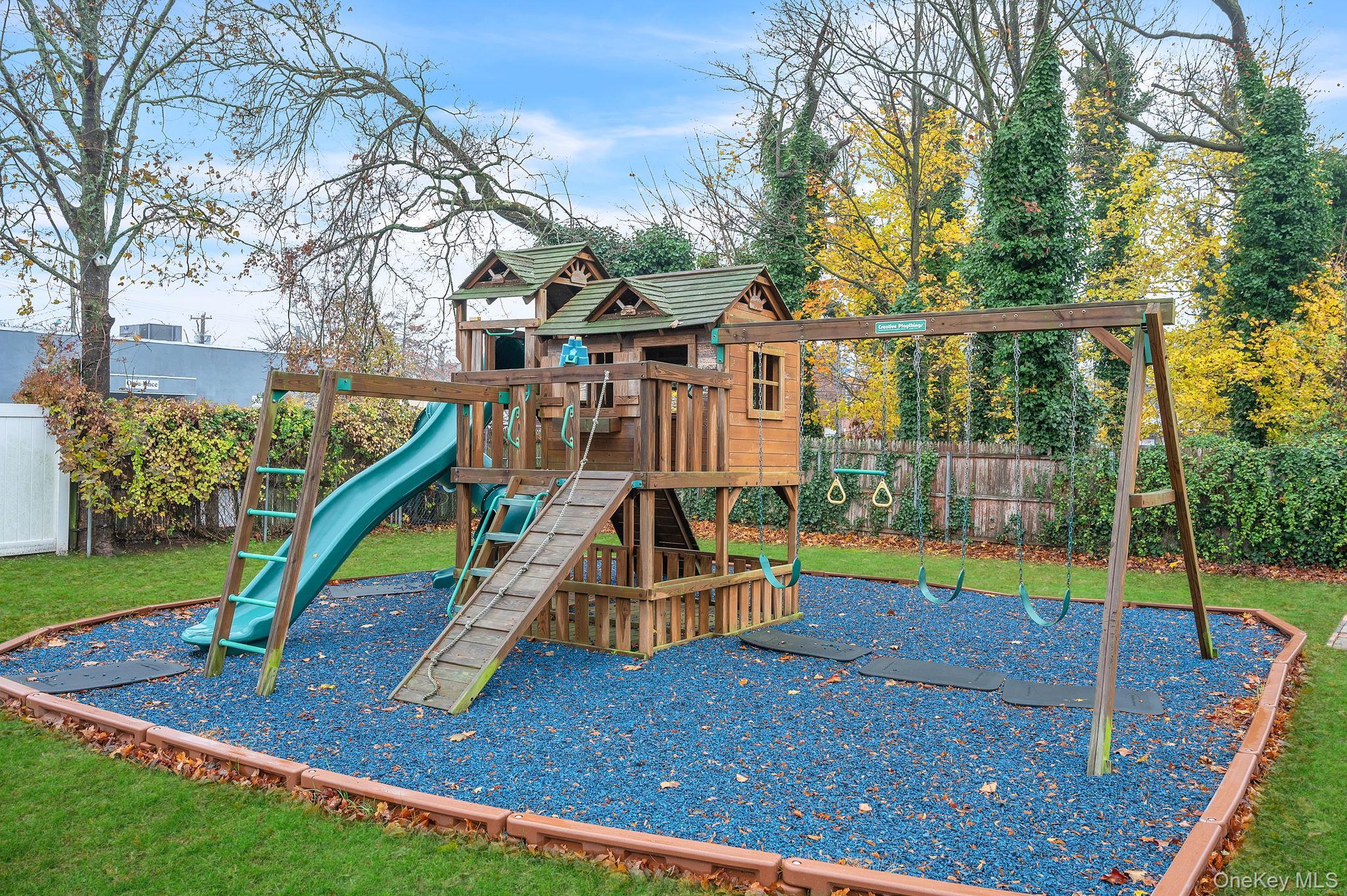 Single Family 3rd  Suffolk County, NY 11730, MLS-936436-44