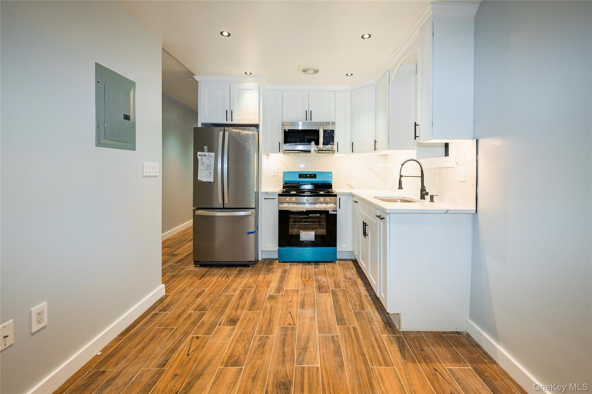 Single Family 109 Queens, NY 11368, MLS-936437-9