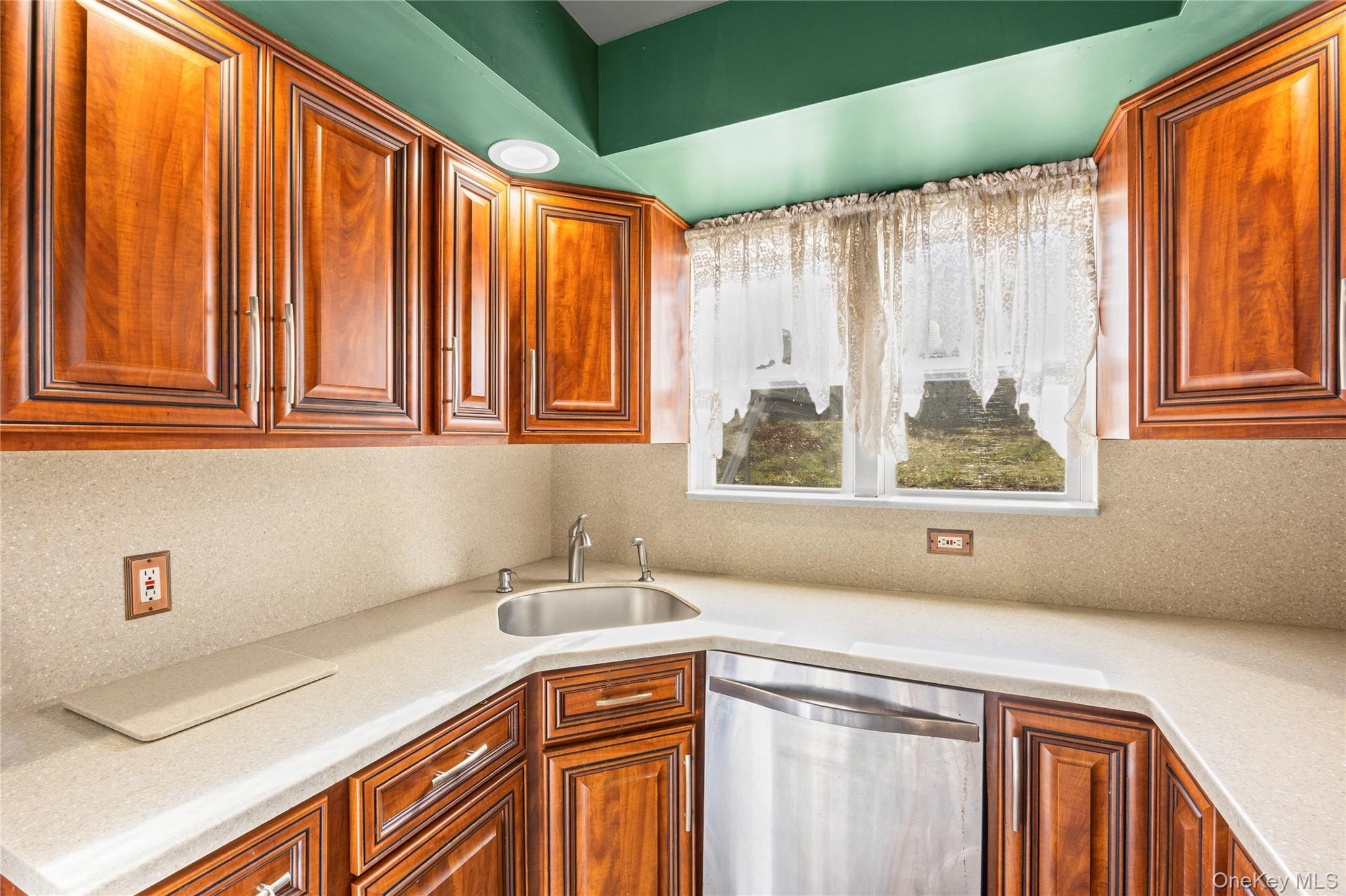 Single Family Queen  Suffolk County, NY 11789, MLS-936444-12