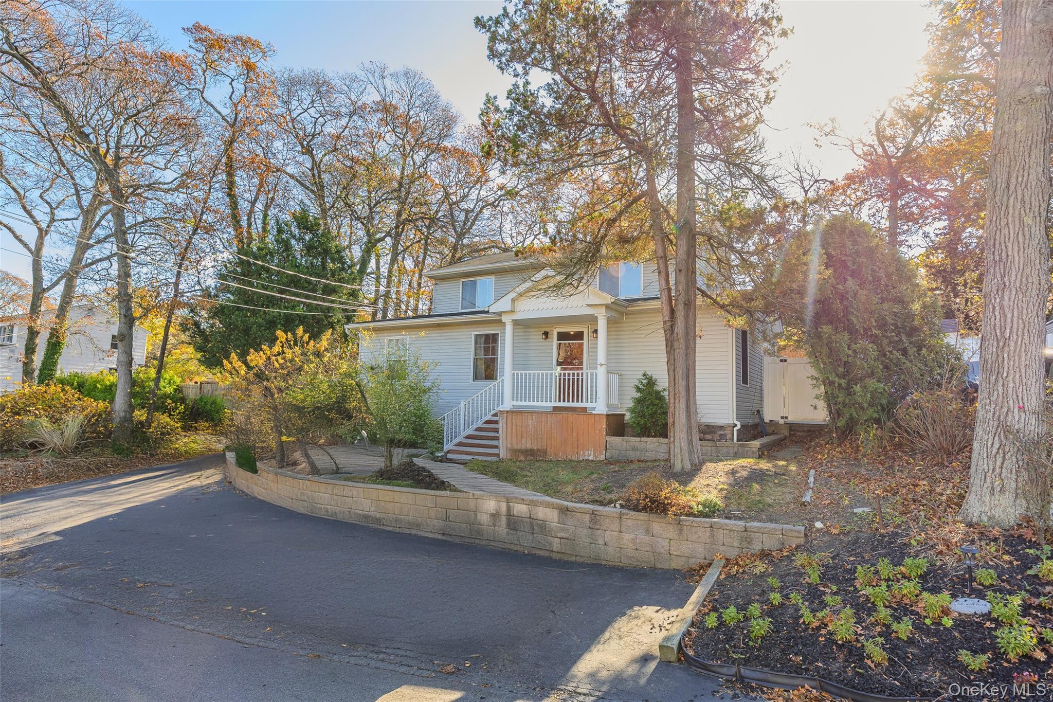 Single Family Queen  Suffolk County, NY 11789, MLS-936444-2