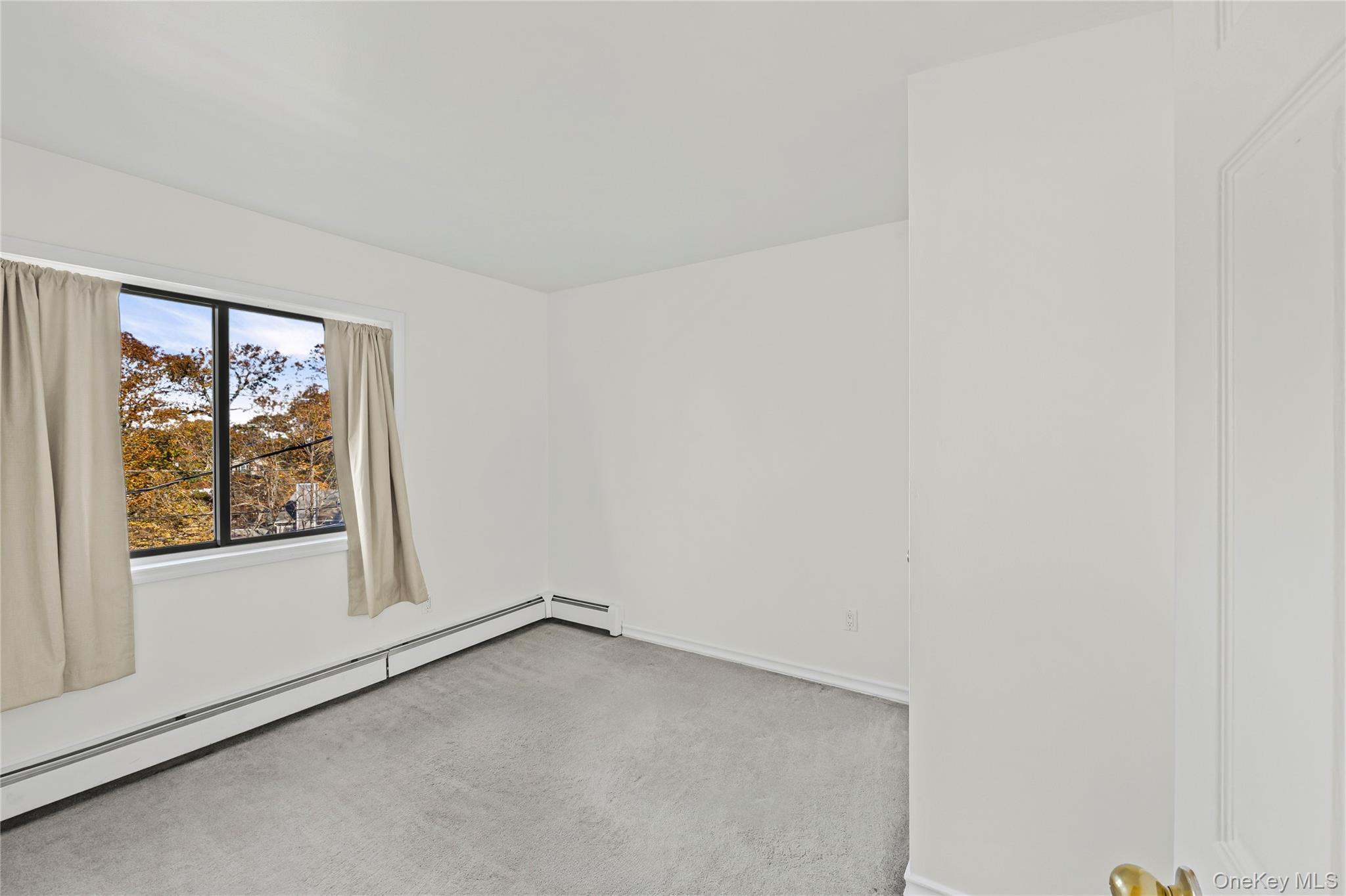 Single Family Queen  Suffolk County, NY 11789, MLS-936444-22