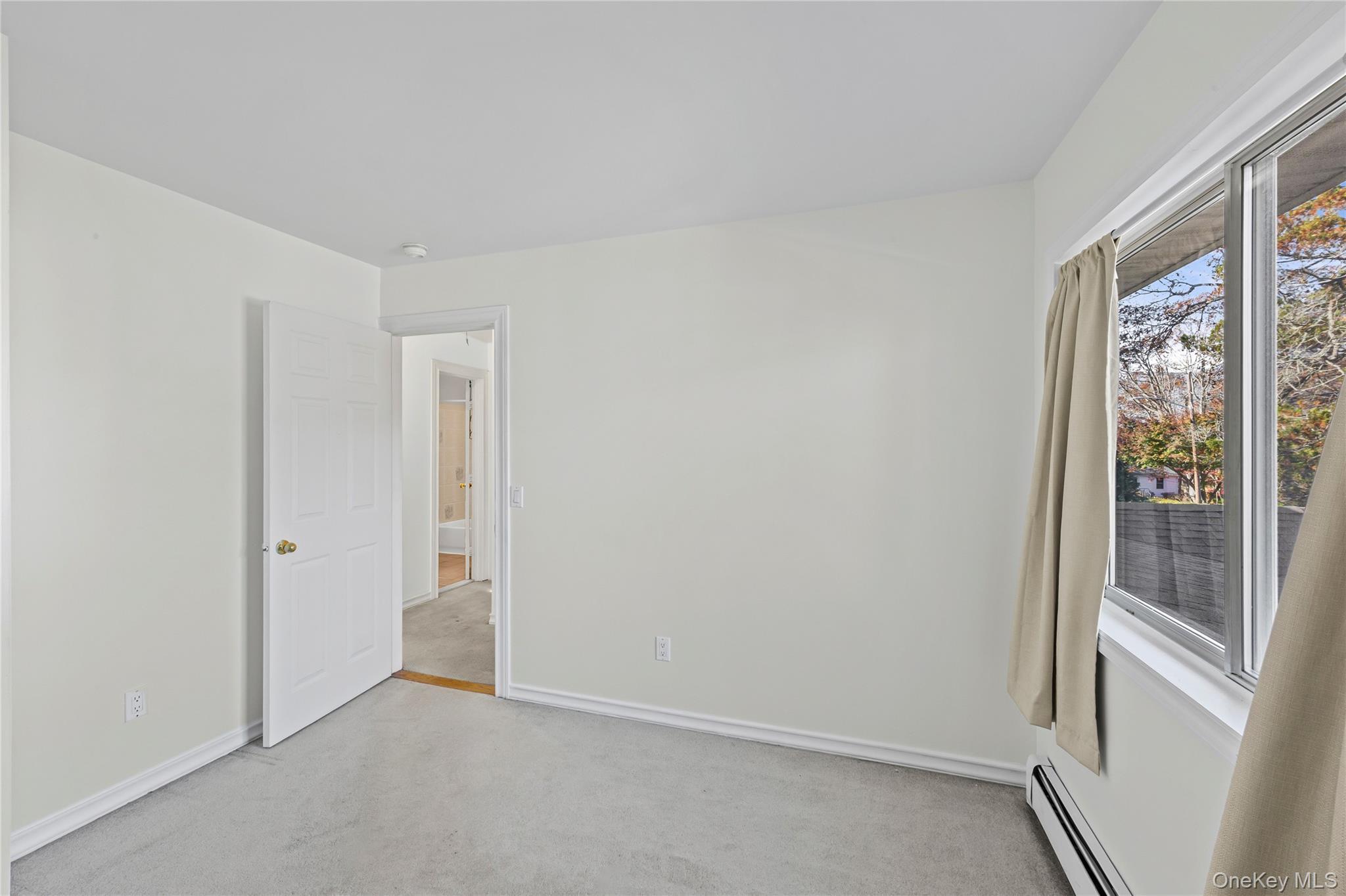 Single Family Queen  Suffolk County, NY 11789, MLS-936444-23