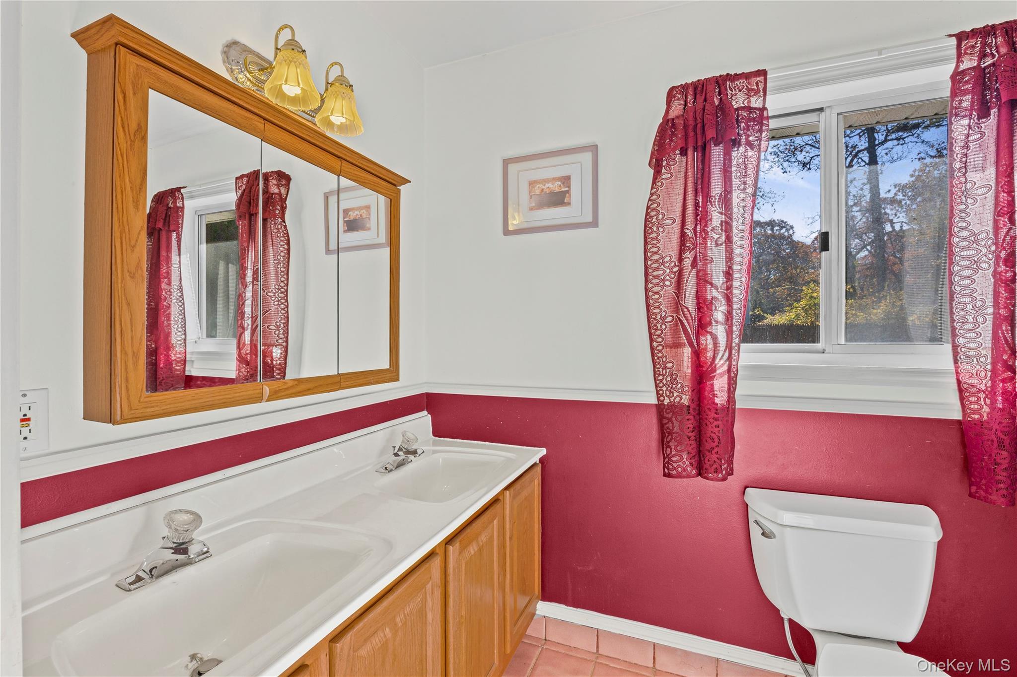 Single Family Queen  Suffolk County, NY 11789, MLS-936444-27