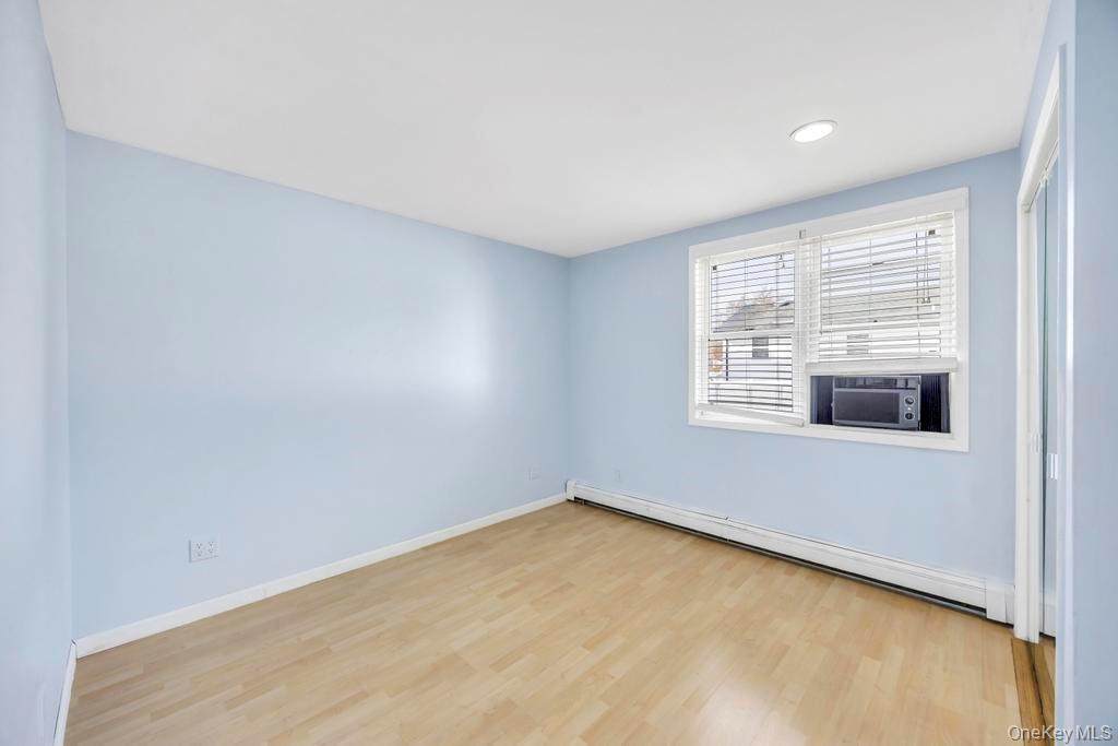 Single Family Catskill  Suffolk County, NY 11757, MLS-936456-18