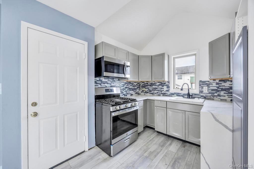 Single Family Catskill  Suffolk County, NY 11757, MLS-936456-23