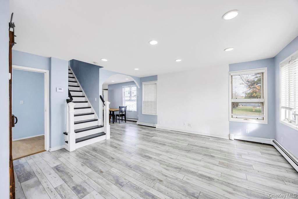 Single Family Catskill  Suffolk County, NY 11757, MLS-936456-25