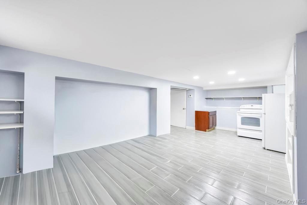 Single Family Catskill  Suffolk County, NY 11757, MLS-936456-29