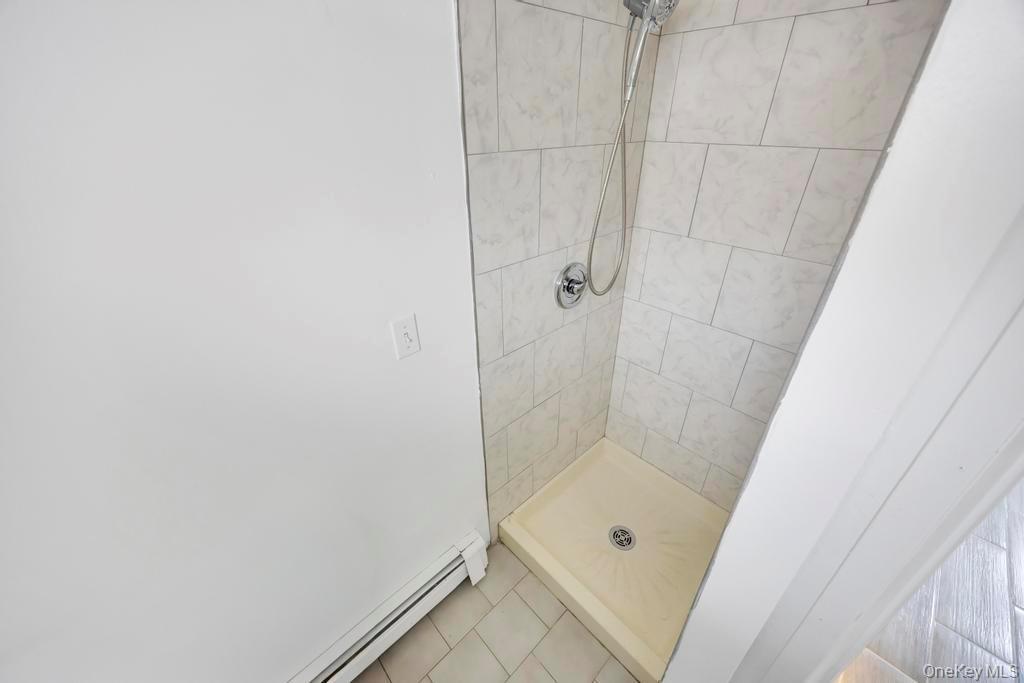 Single Family Catskill  Suffolk County, NY 11757, MLS-936456-35