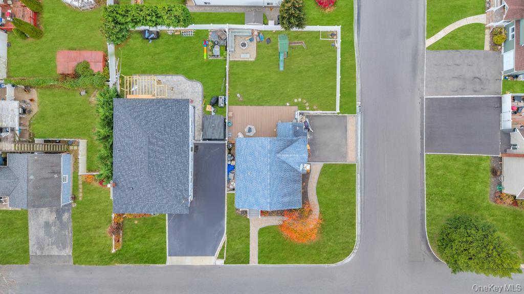 Single Family Catskill  Suffolk County, NY 11757, MLS-936456-38