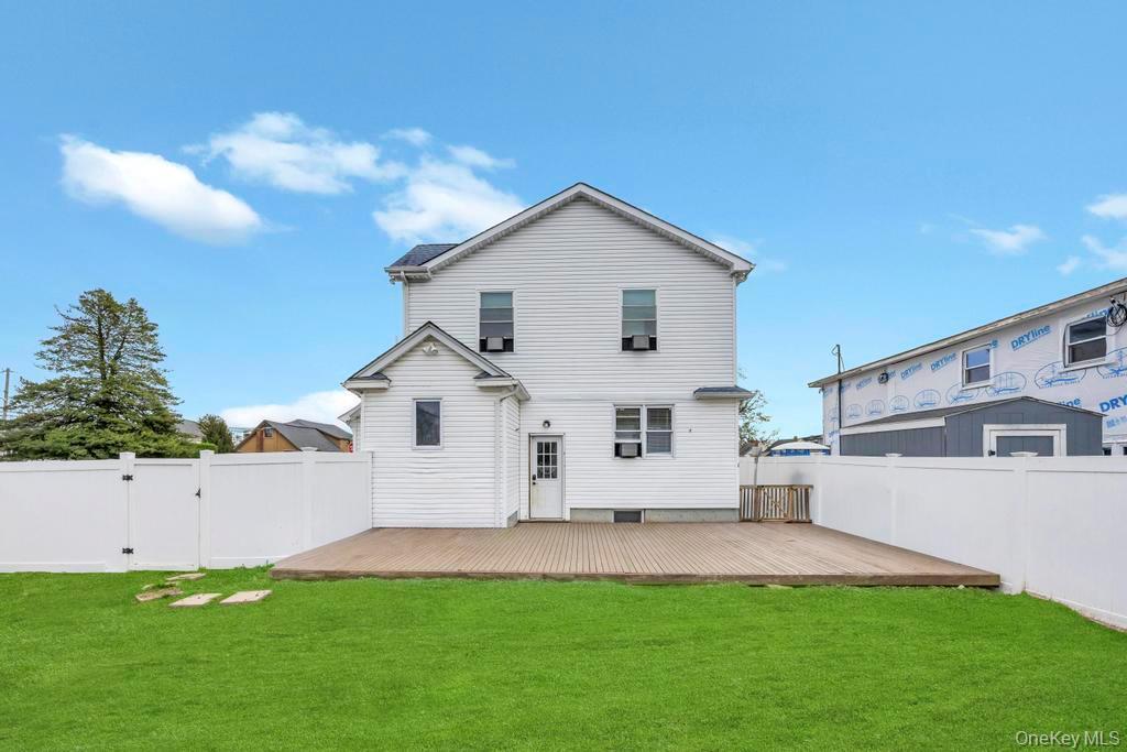 Single Family Catskill  Suffolk County, NY 11757, MLS-936456-5