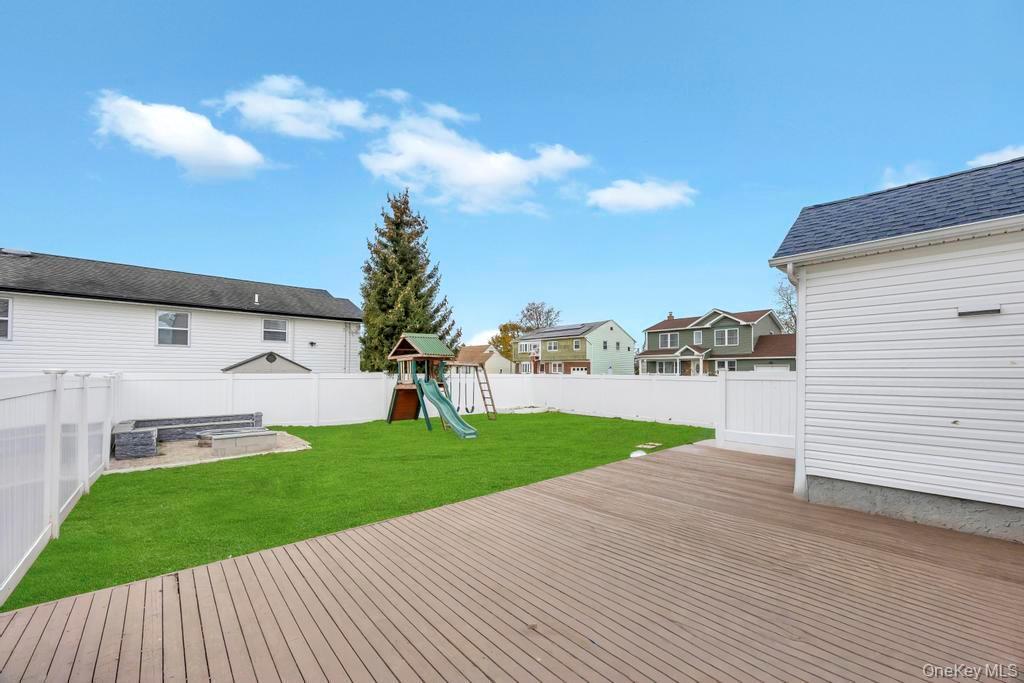 Single Family Catskill  Suffolk County, NY 11757, MLS-936456-9