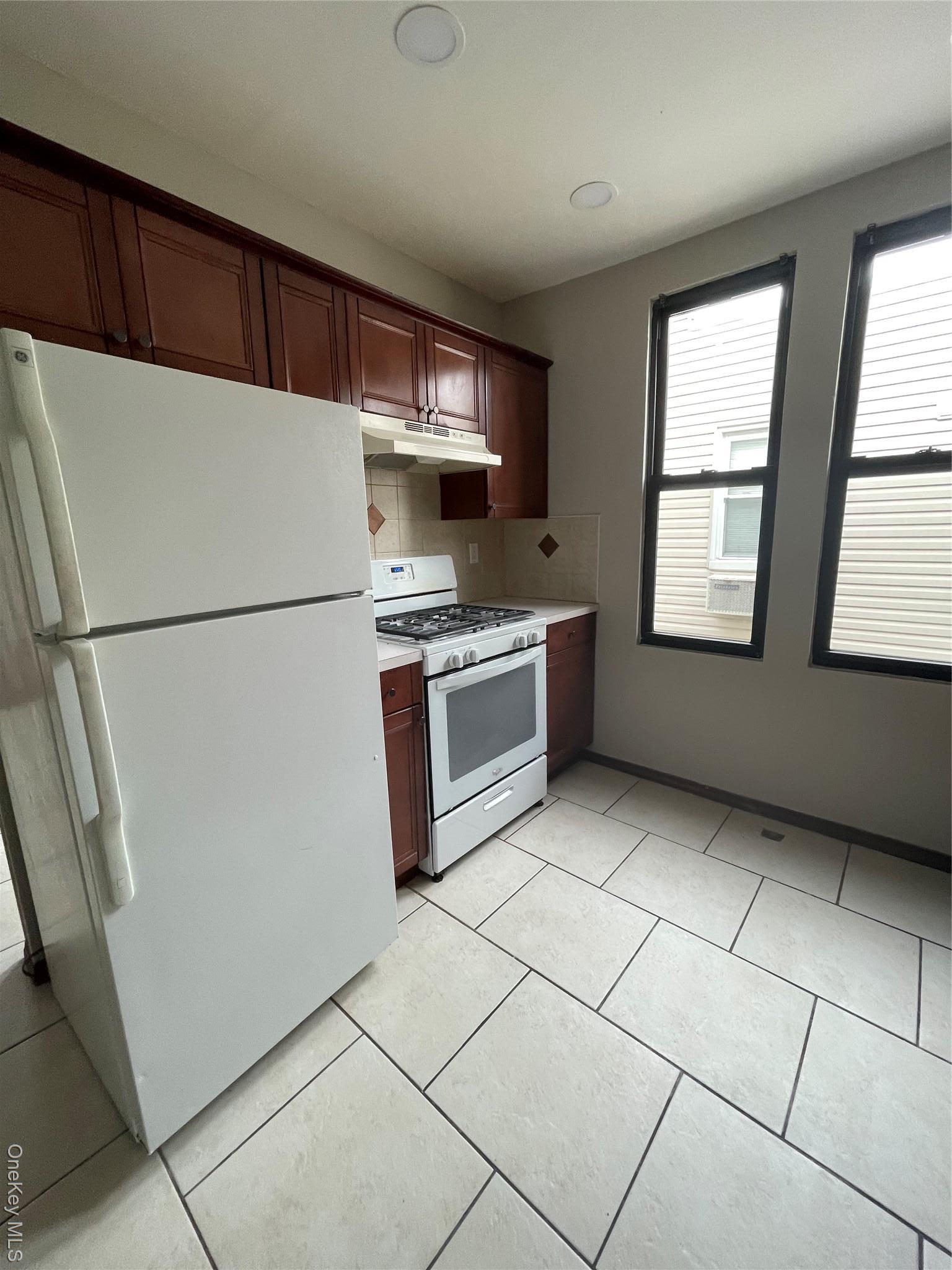 Single Family 79th  Queens, NY 11385, MLS-936492-33