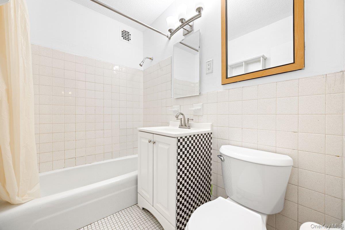 Coop Newbold  Bronx, NY 10472, MLS-936513-17