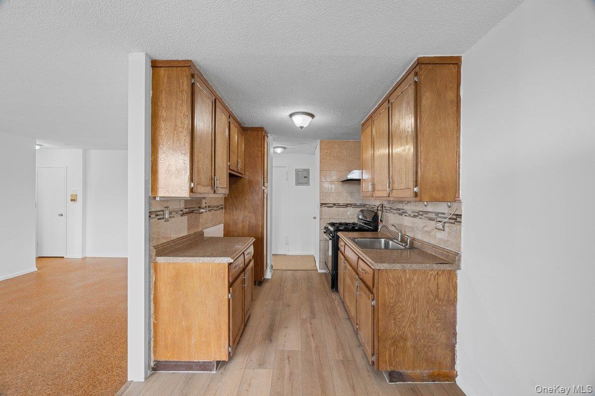 Coop Newbold  Bronx, NY 10472, MLS-936513-4