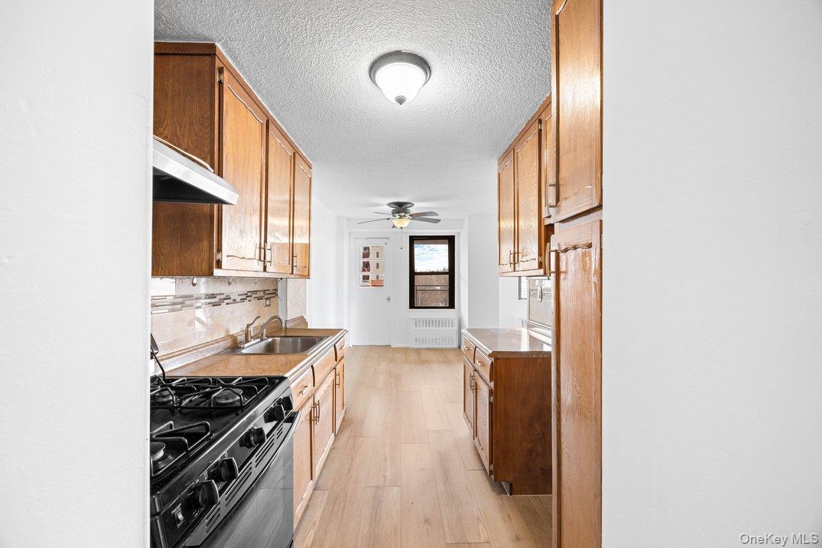 Coop Newbold  Bronx, NY 10472, MLS-936513-7