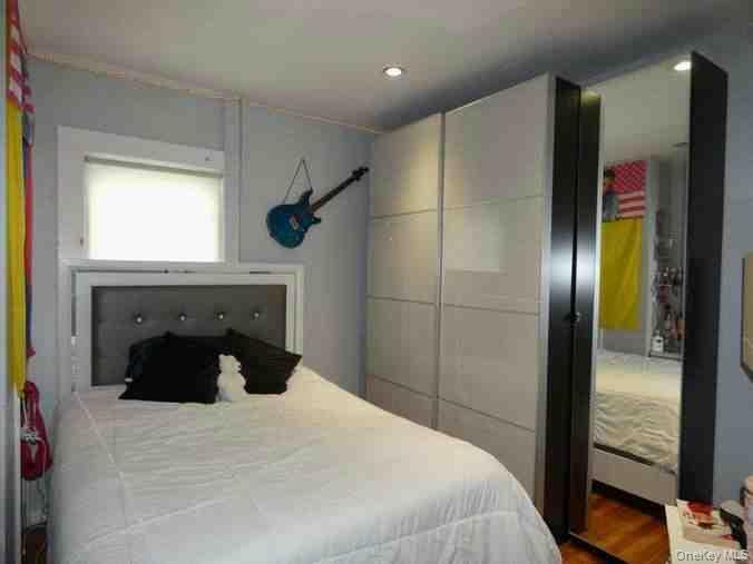 Single Family 226th Nassau County, NY 11001, MLS-936518-18