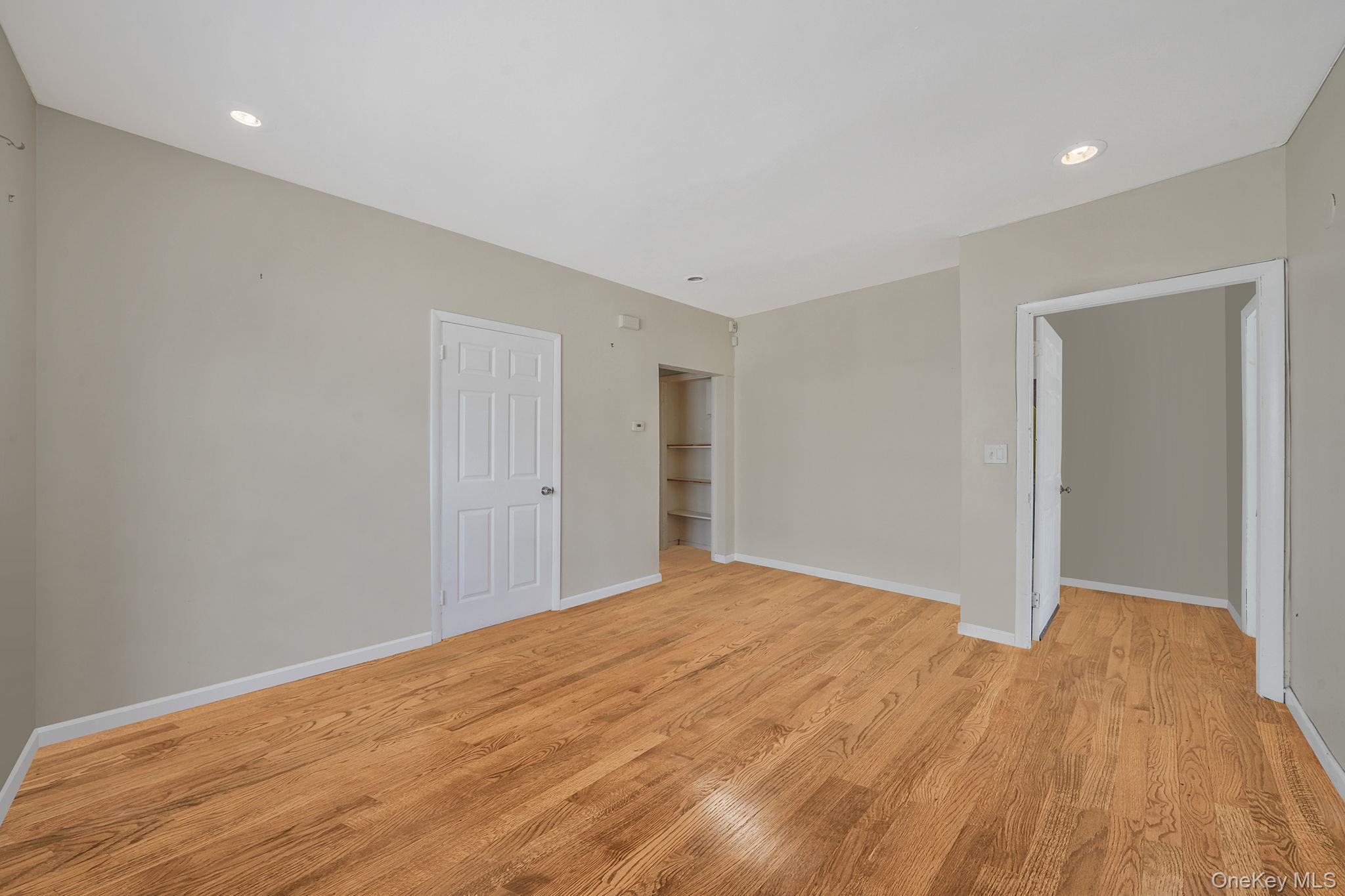 Single Family 230th Queens, NY 11413, MLS-936574-7