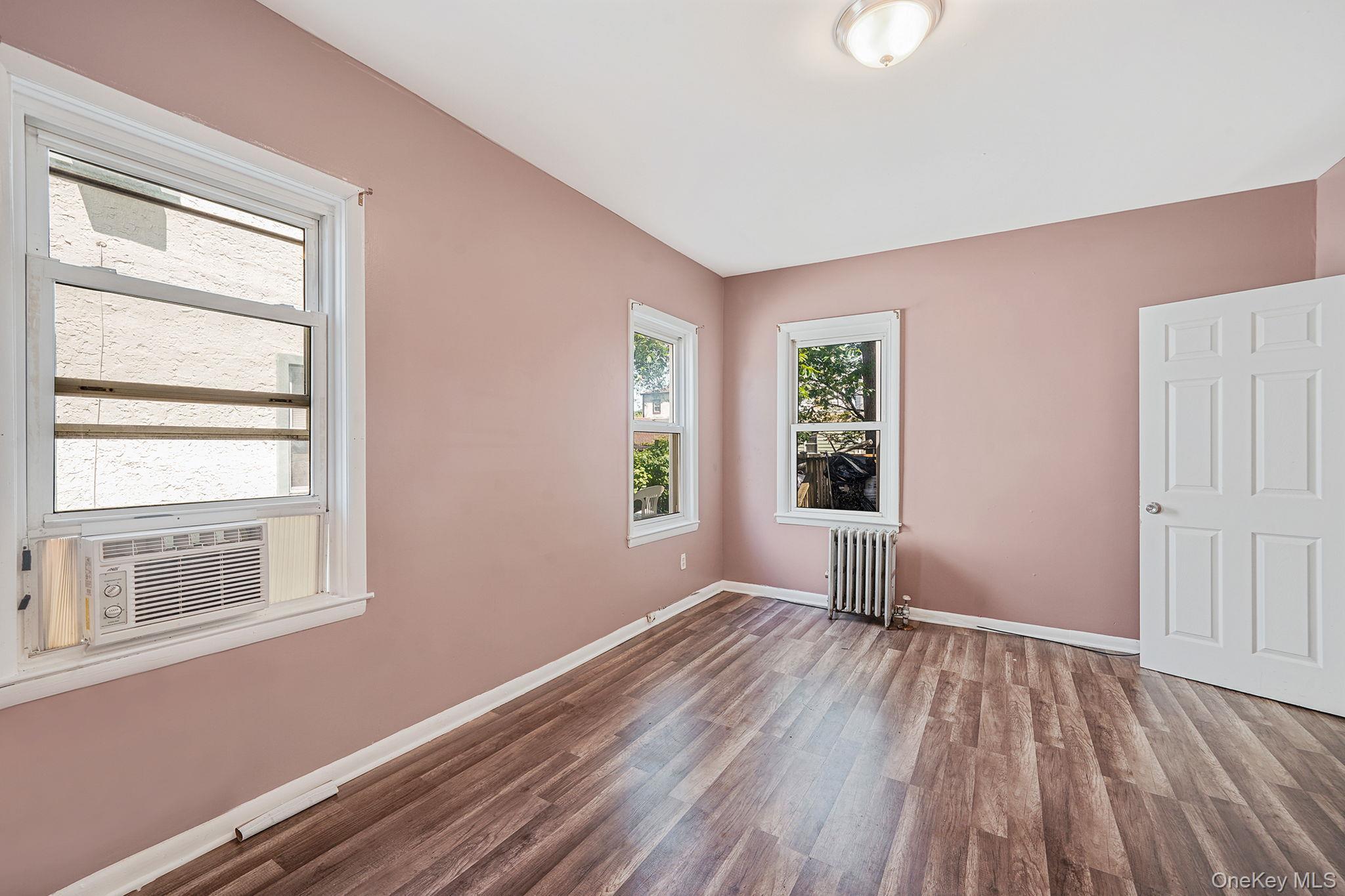 Single Family 230th Queens, NY 11413, MLS-936574-8