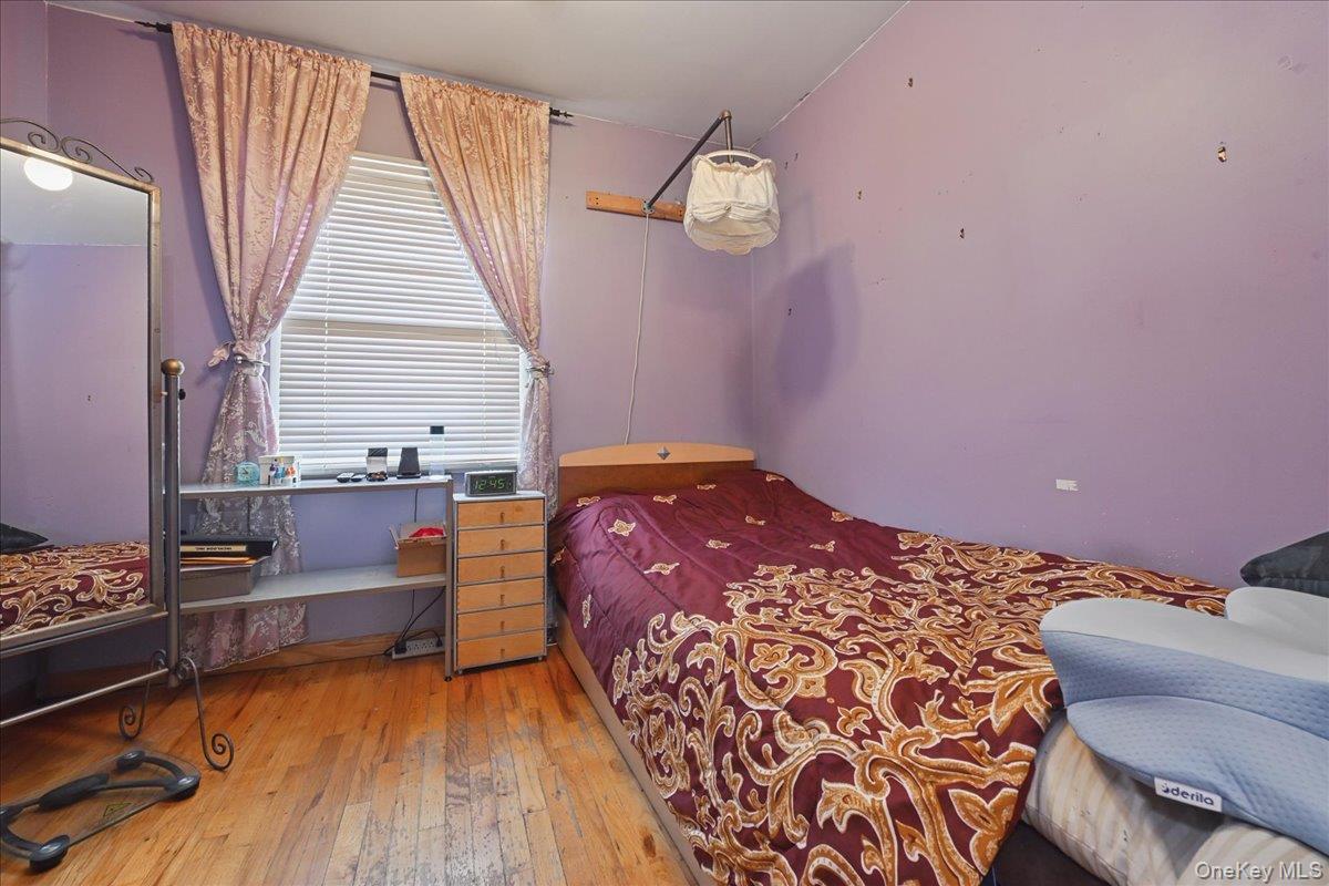 Condo Douglaston  Queens, NY 11362, MLS-936577-18