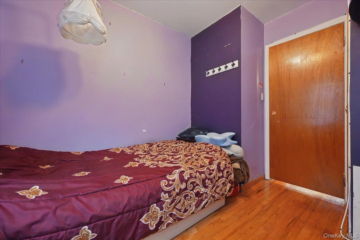 Condo Douglaston  Queens, NY 11362, MLS-936577-19