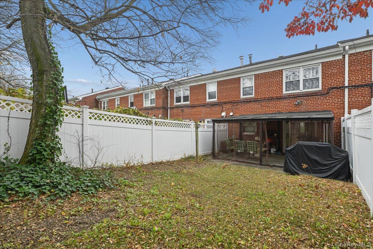 Condo Douglaston  Queens, NY 11362, MLS-936577-27